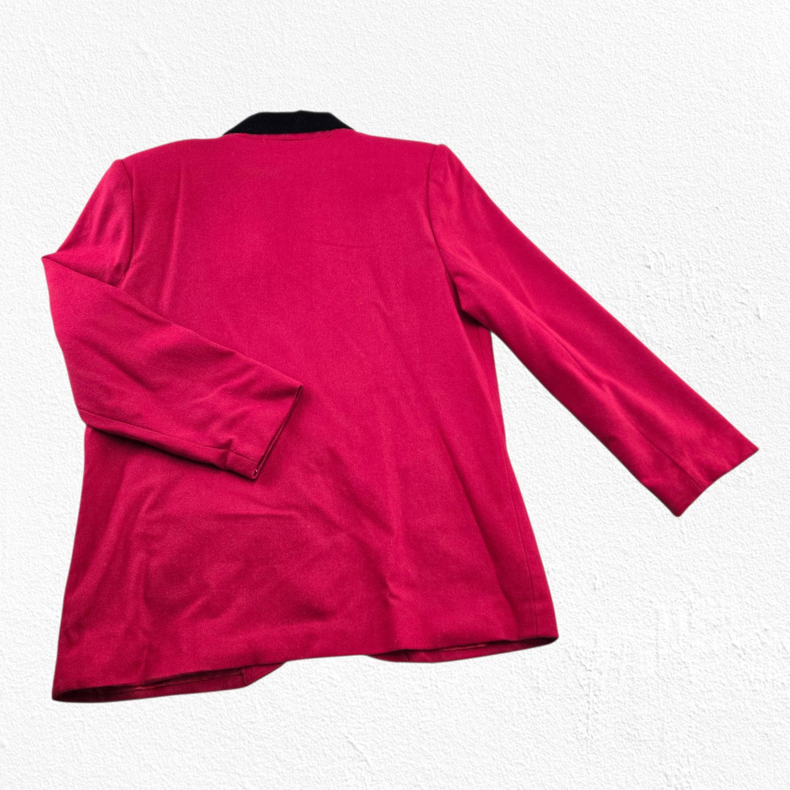 Vintage Vintage Red Wool Blazer Velvet Collar Size 16 Size XXL / US 16-18 / IT 52-54 - 7 Thumbnail