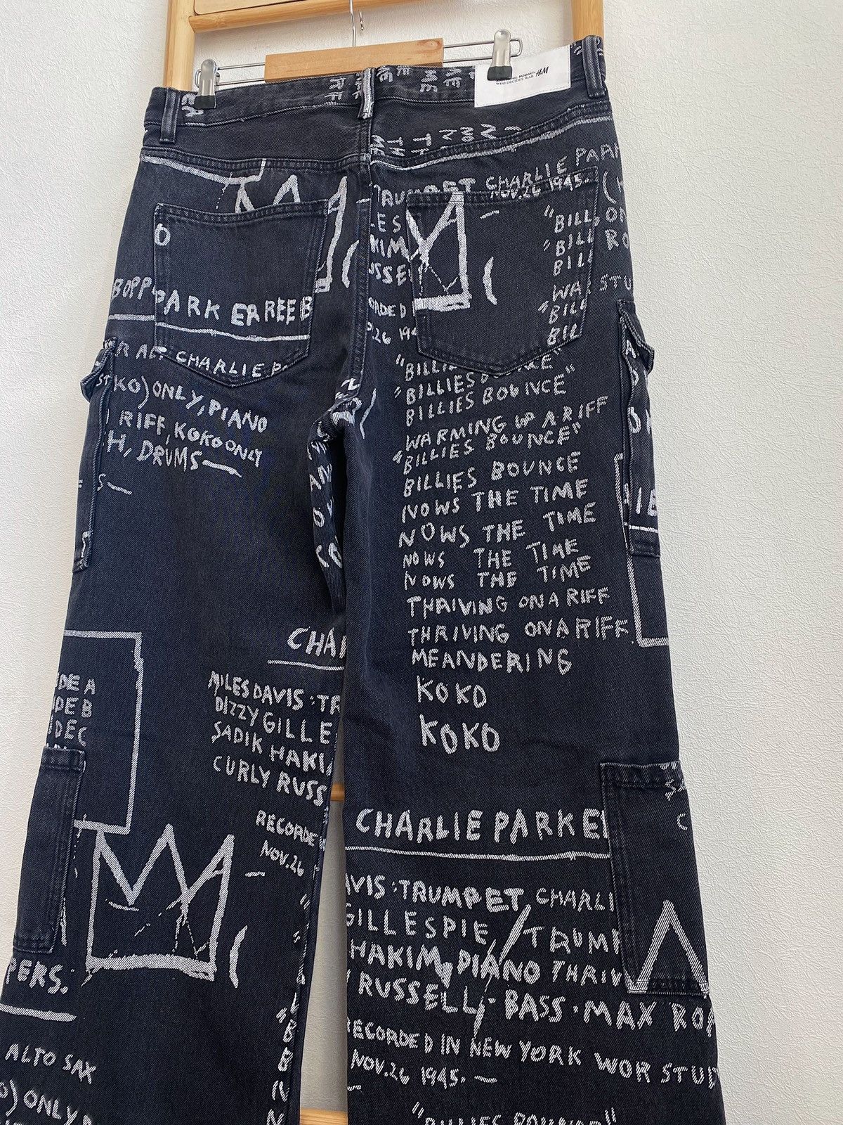 H&M × Jean-Michel Basquiat × Who Decides War Who Decides War Baggy denim jeans H&M x Basquiat x Ev&Tela Size US 33 - 17 Thumbnail