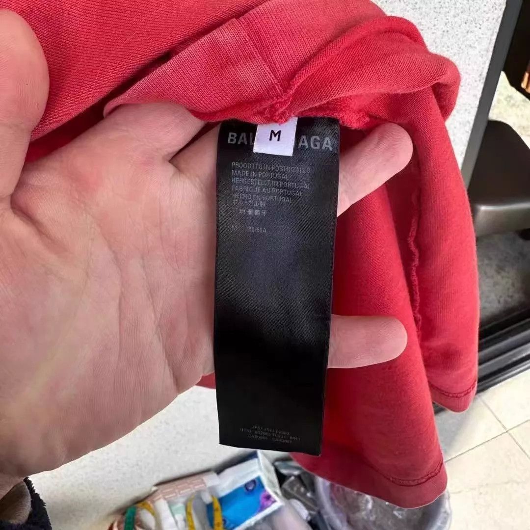 Balenciaga Balenciaga Red Scissors Destroyed SS Tee M NWT Size M / US 6-8 / IT 42-44 - 4 Thumbnail