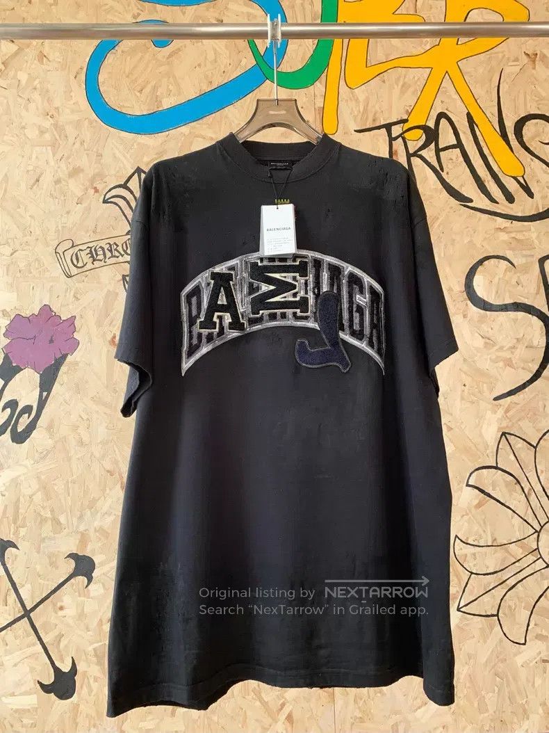 Balenciaga Balenciaga Mud Dyed Manchester United Black Short Sleeve T Size US L / EU 52-54 / 3 - 1 Thumbnail