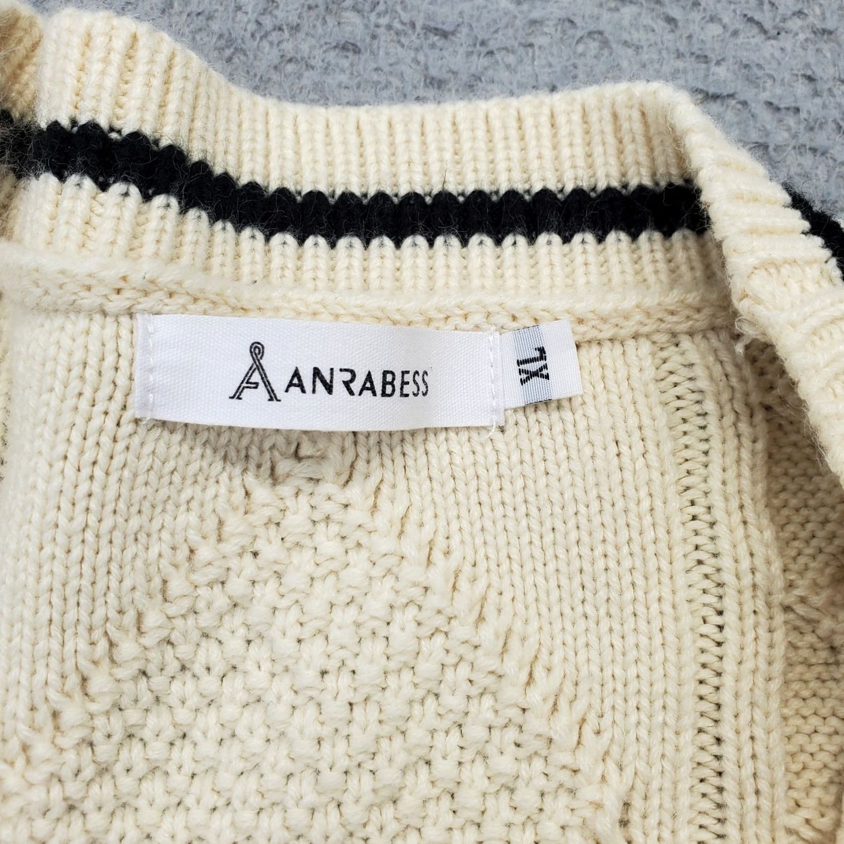 Vintage ANRABESS Cardigan Womens XL Tan Cable Knit Embroidered Star V Neck Button Front Womens Size XL Tan Cable Knit Cardigan Size XL / US 12-14 / IT 48-50 - 6 Thumbnail