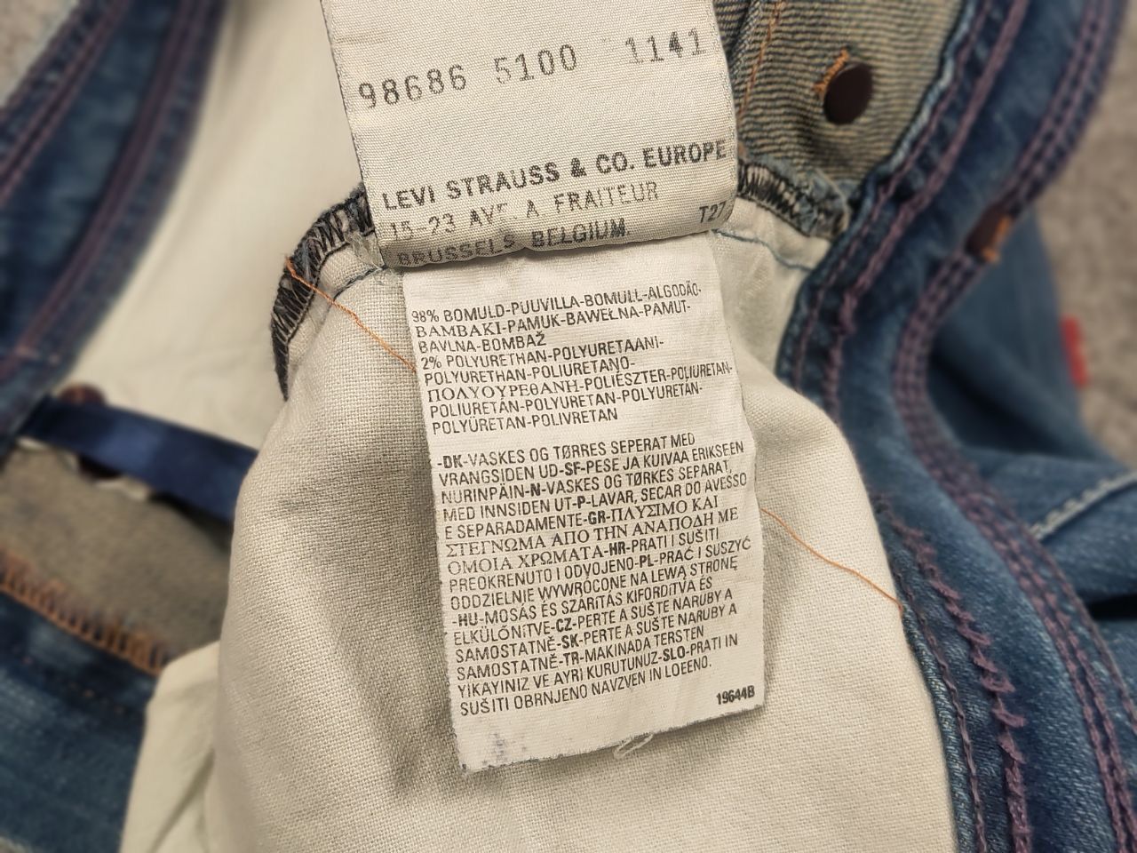 Levi's Vintage 90's Levi's Red Engineered Asymmetrical denim Skirt Size 26" / US 2 / IT 38 - 19 Thumbnail