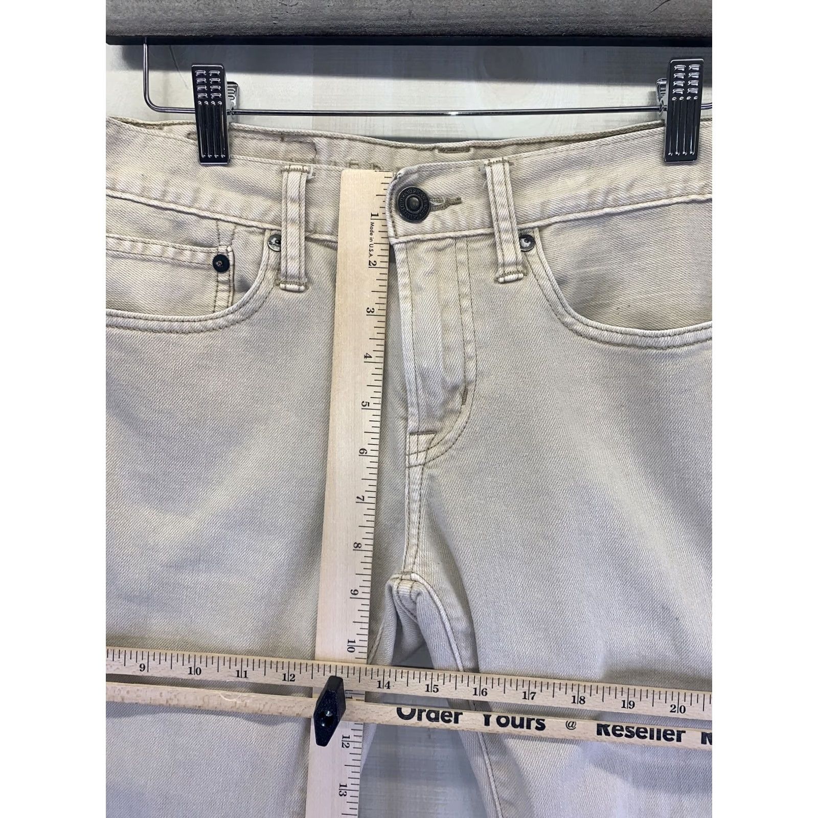 American Eagle Outfitters VINTAGE American Eagle Mens Tan Skinny Jeans Size 28x30-6071 Jeans Mens 28x30 Tan Skinny Regular Brown Logo 6071 Size US 28 / EU 44 - 3 Thumbnail