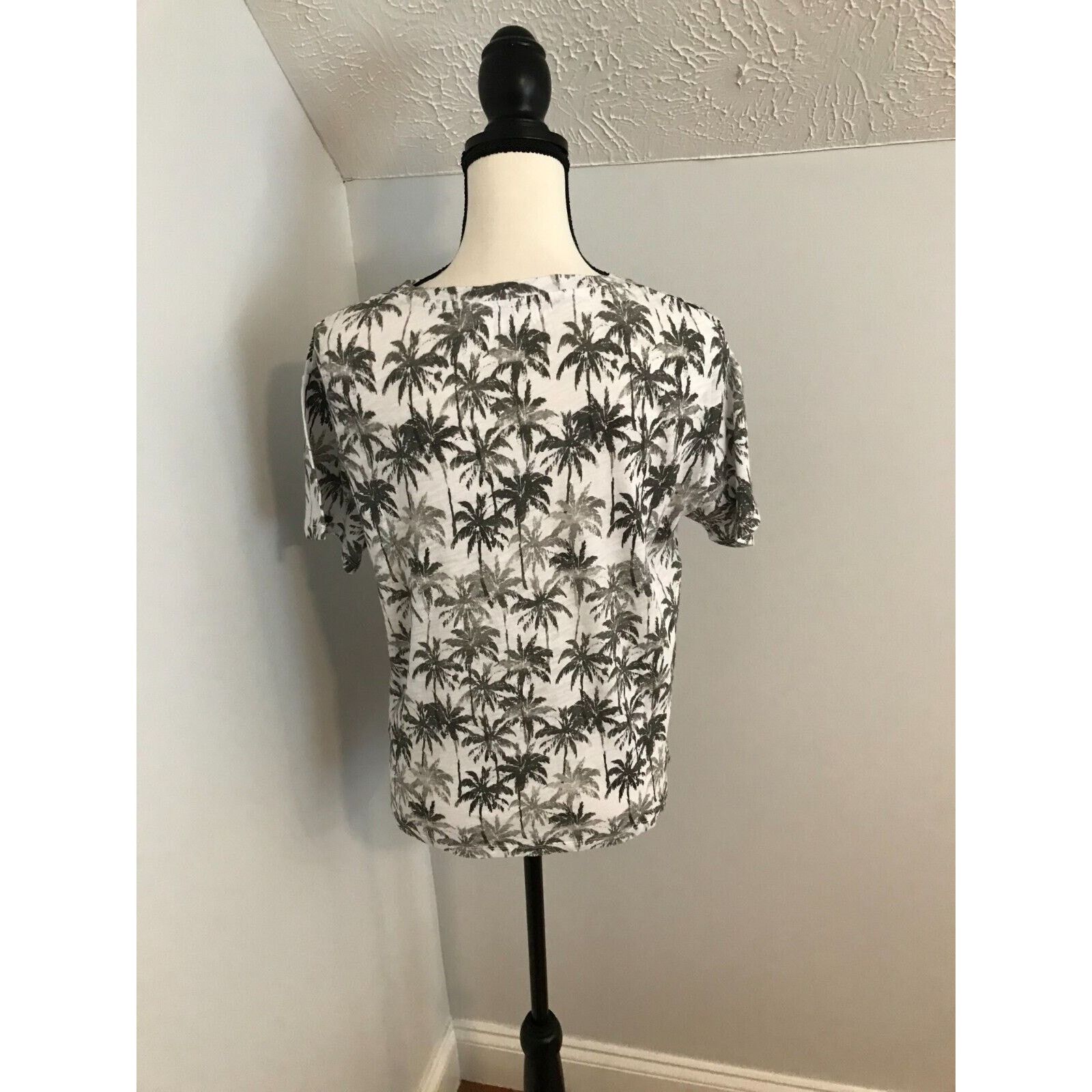 Anthropologie by Anthropologie White Short Sleeve Shirt with Palm Trees Size S / US 4 / IT 40 - 3 Thumbnail
