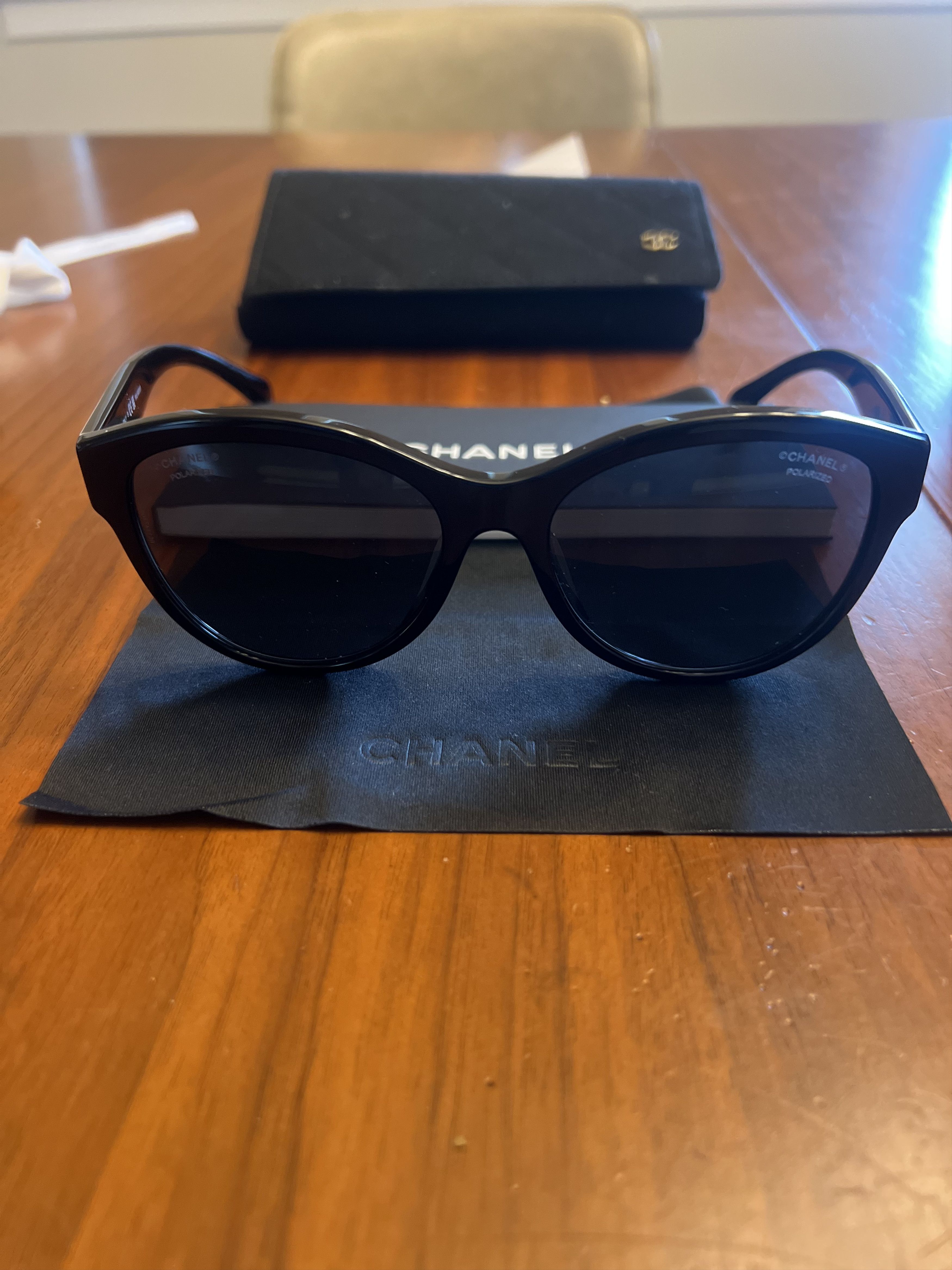 Chanel Oval Sunglasses Size ONE SIZE - 2 Thumbnail