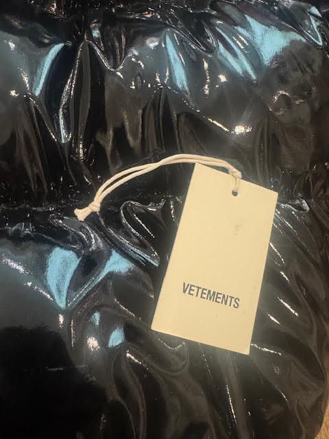 Vetements Vetements AW17 black "Miss Webcam " Puffer Size US M / EU 48-50 / 2 - 22 Thumbnail