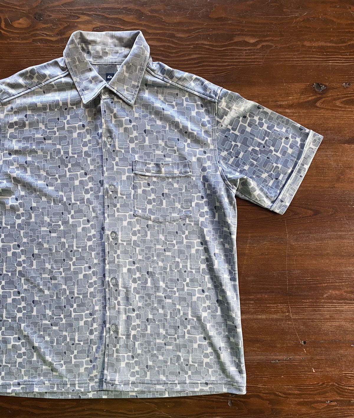 Quiksilver Vintage Y2K’s Quiksilver Polyester Like Squares Button Up Size US S / EU 44-46 / 1 - 1 Thumbnail