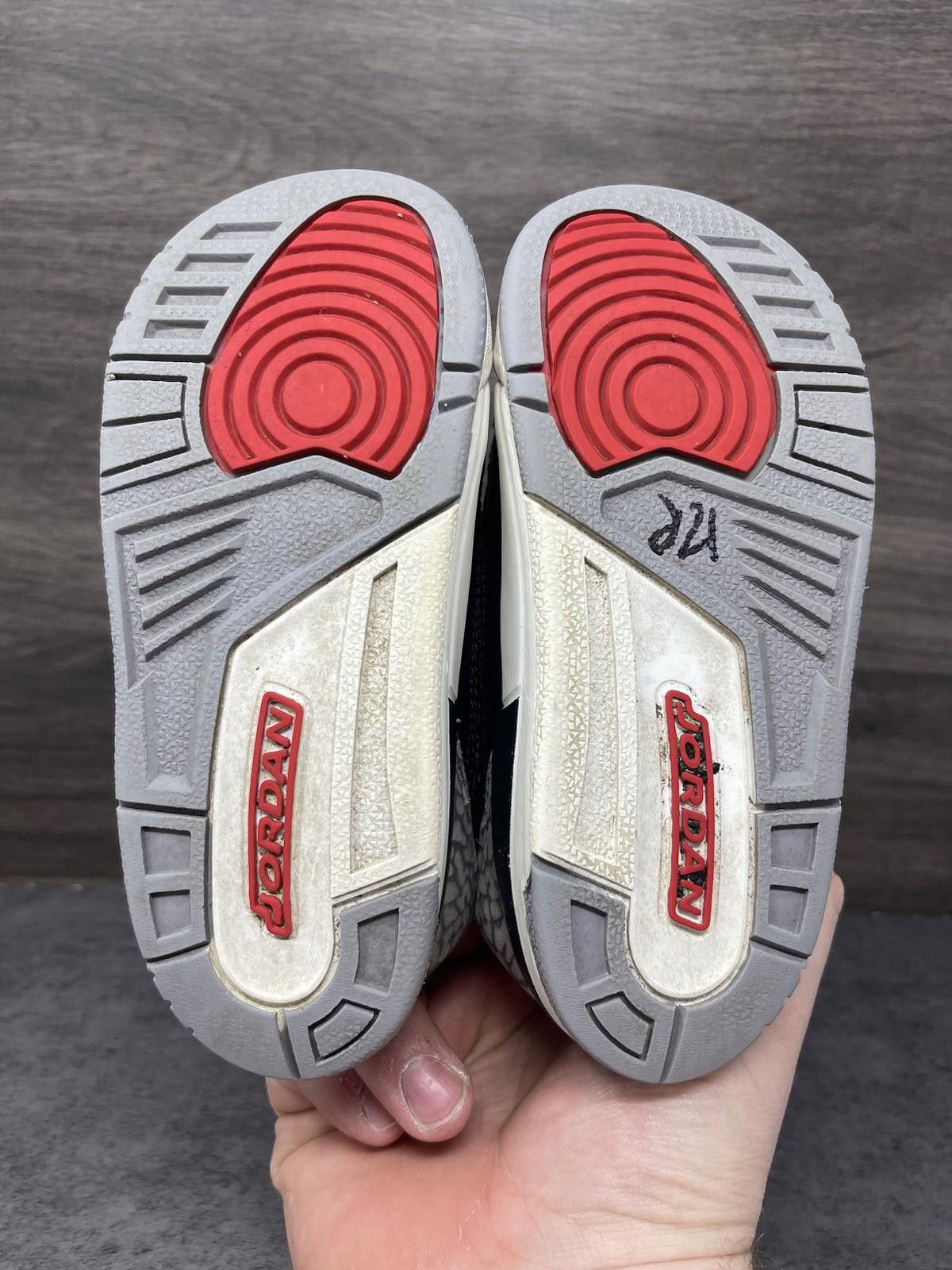 Jordan Brand Air Jordan 3 Black Cement Kids Size 10C Toddler Sneakers Size US 10 / EU 43 - 5 Thumbnail
