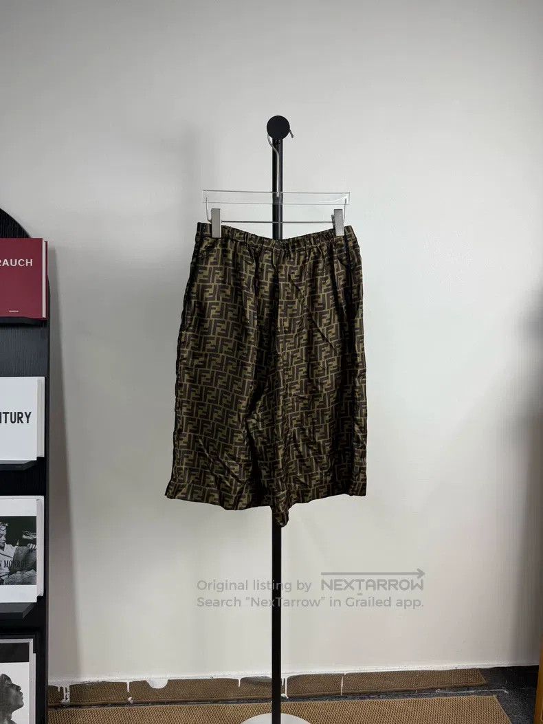 Fendi Fendi All-over print shorts Size 25" / US 0 / IT 36 - 1 Thumbnail