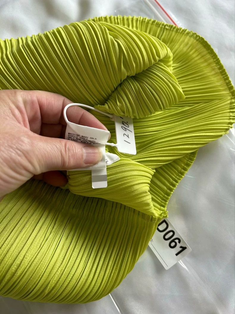 Issey Miyake Issey Miyake size:4 Fruit green semi-high neck short-sleev Size S / US 4 / IT 40 - 5 Thumbnail