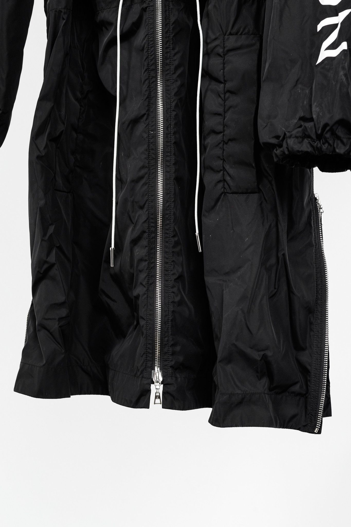 Louis Vuitton Louis Vuitton Noir Nylon Logo-Print Sporty Long Parka Size L / US 10 / IT 46 - 8 Thumbnail