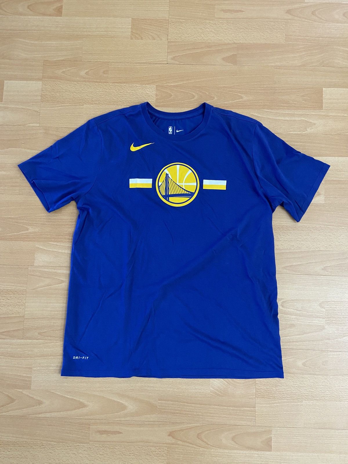 NBA × Nike Nike NBA Warriors T-Shirt Size US XL / EU 56 / 4 - 1 Thumbnail