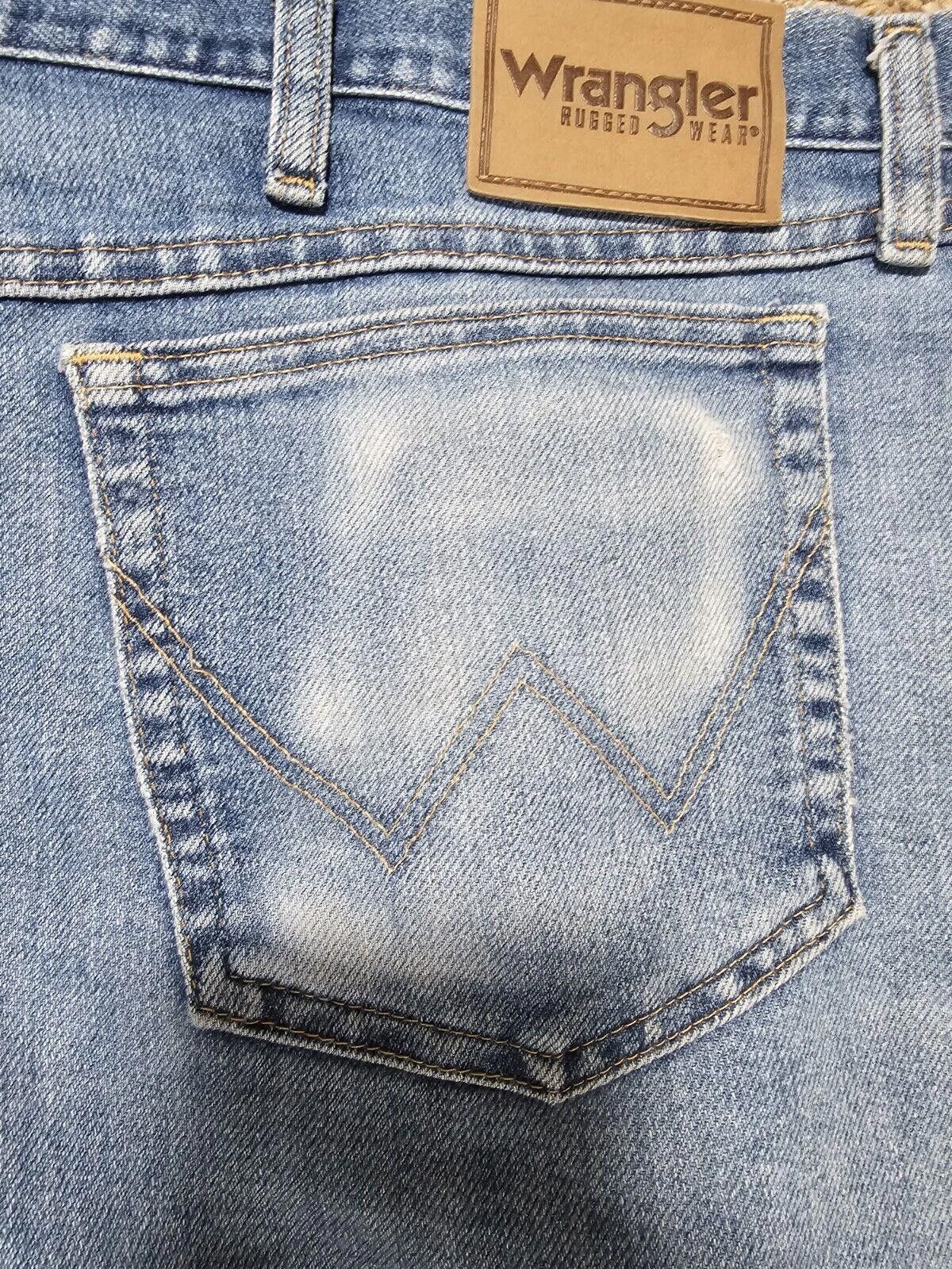 Wrangler Wrangler Rugged Wear Denim Men's 52x30 Light Wash Size US 44 / EU 60 - 7 Thumbnail