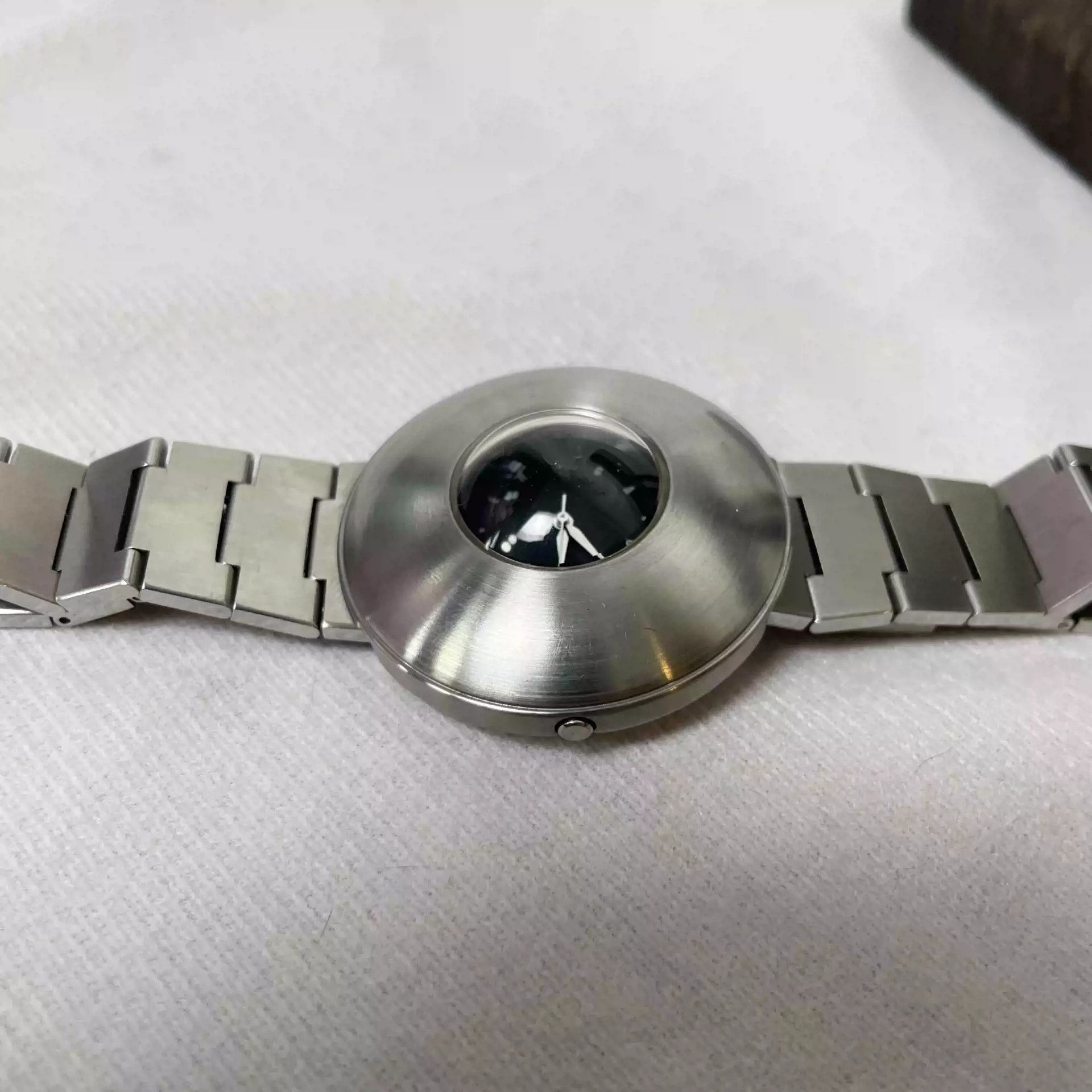 Jean Paul Gaultier Jan Paul Gaultier UFO Drawing Steel Plate Watch-2505 Size ONE SIZE - 5 Thumbnail