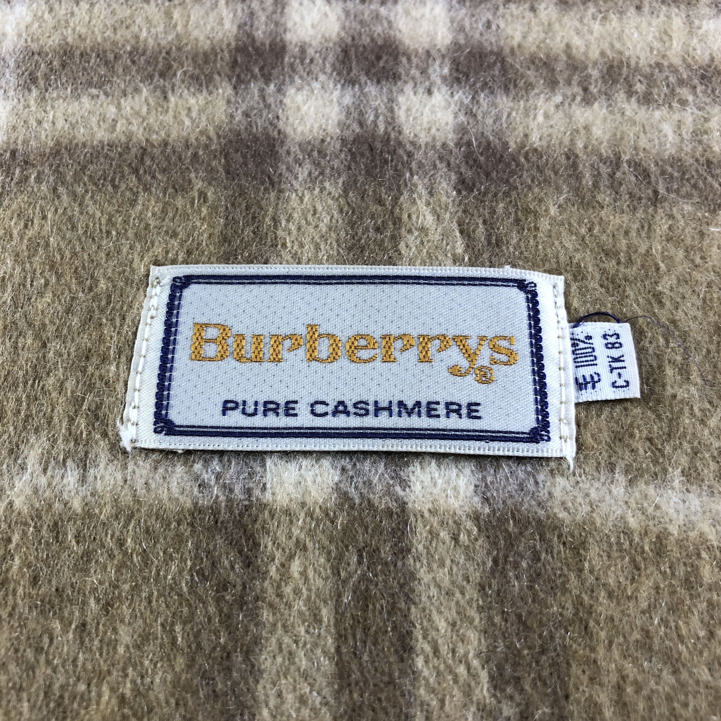 Burberry Burberry Cashmere Tartan Scarf Muffler V2686 Size ONE SIZE - 4 Thumbnail