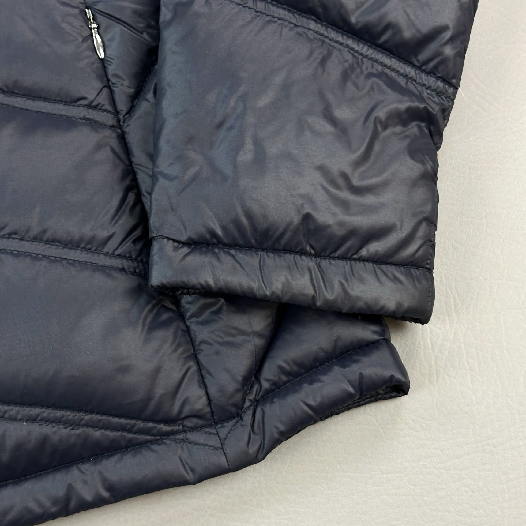 Calvin Klein Calvin Klein Jacket Women's Medium Navy Full Zip Quilted Down Puffer Lightweight Size M / US 6-8 / IT 42-44 - 3 Thumbnail