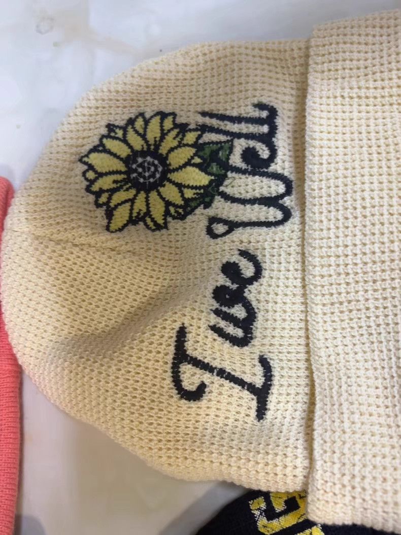 Hustle Gang HUSTLE GANG Knit Beanie Size 40 - 2 Thumbnail