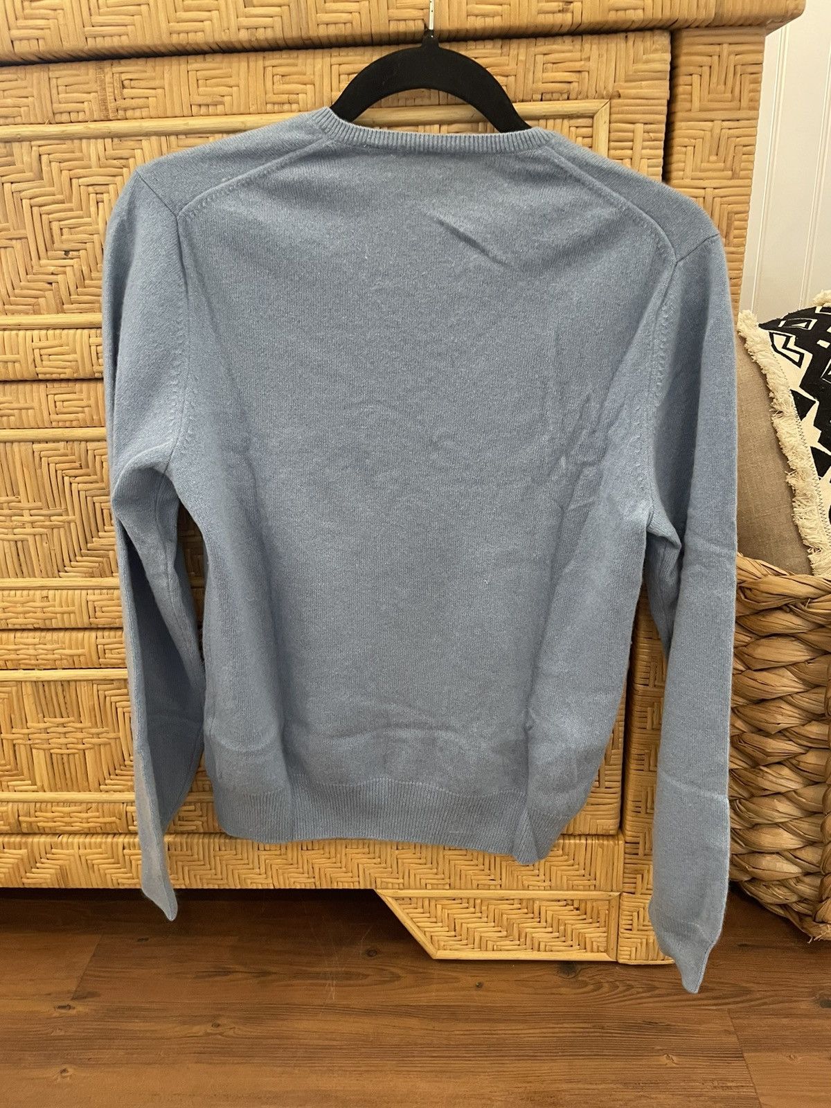 Uniqlo Light Blue Cashmere Vneck Size US XS / EU 42 / 0 - 2 Thumbnail