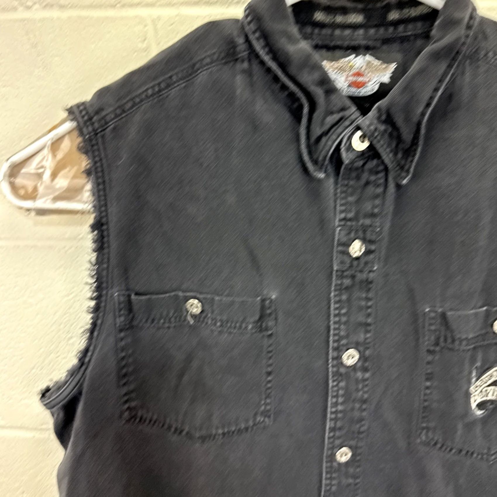 Harley Davidson VINTAGE Harley Davidson Mens Faded Black Sleeveless Button Shirt Skull Flames 2XL Shirt Size US XXL / EU 58 / 5 - 4 Thumbnail