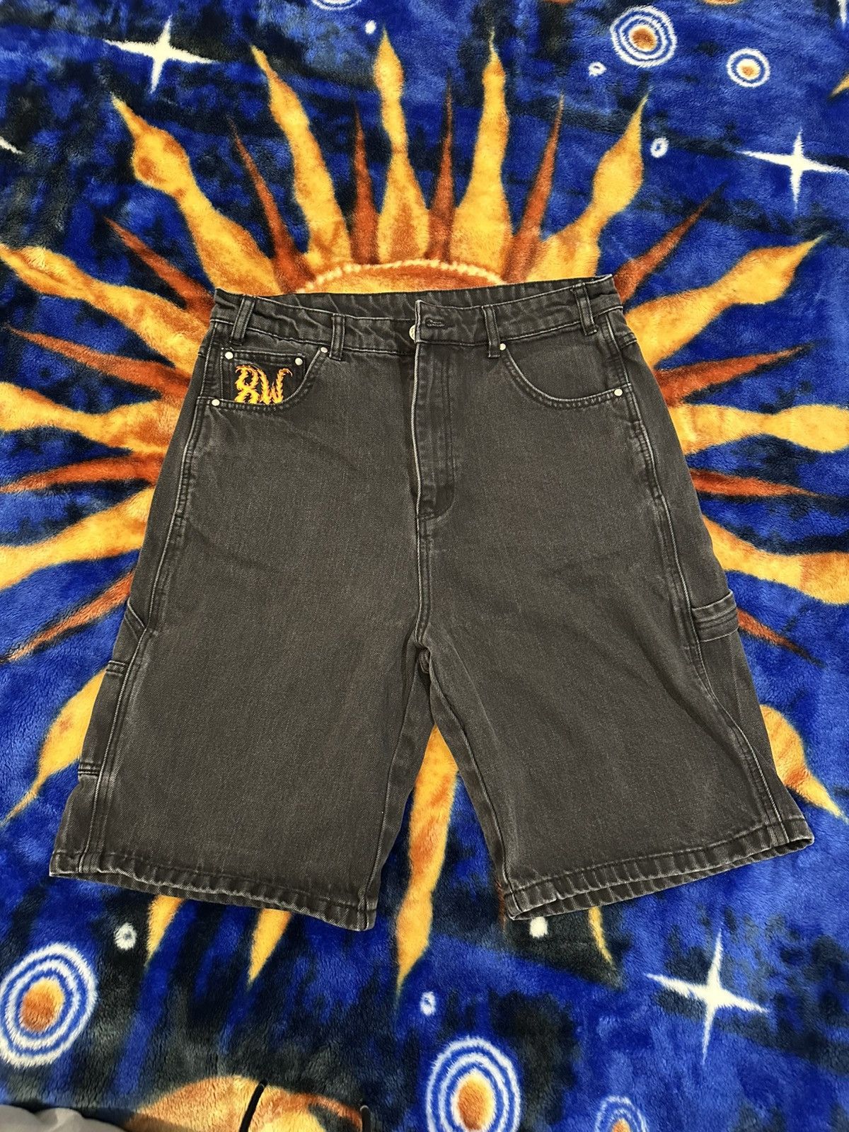 8THWNDR 8thwndr Fire Cargo Shorts Size US 32 / EU 48 - 1 Thumbnail