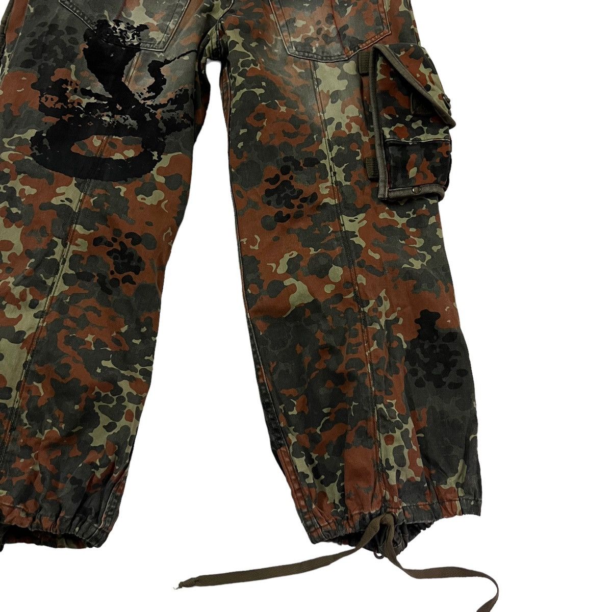 Le Grande Bleu (L.G.B.) 🔥Camouflage Military Design Cargo Parachute Raiders Pants Size US 30 / EU 46 - 9 Thumbnail