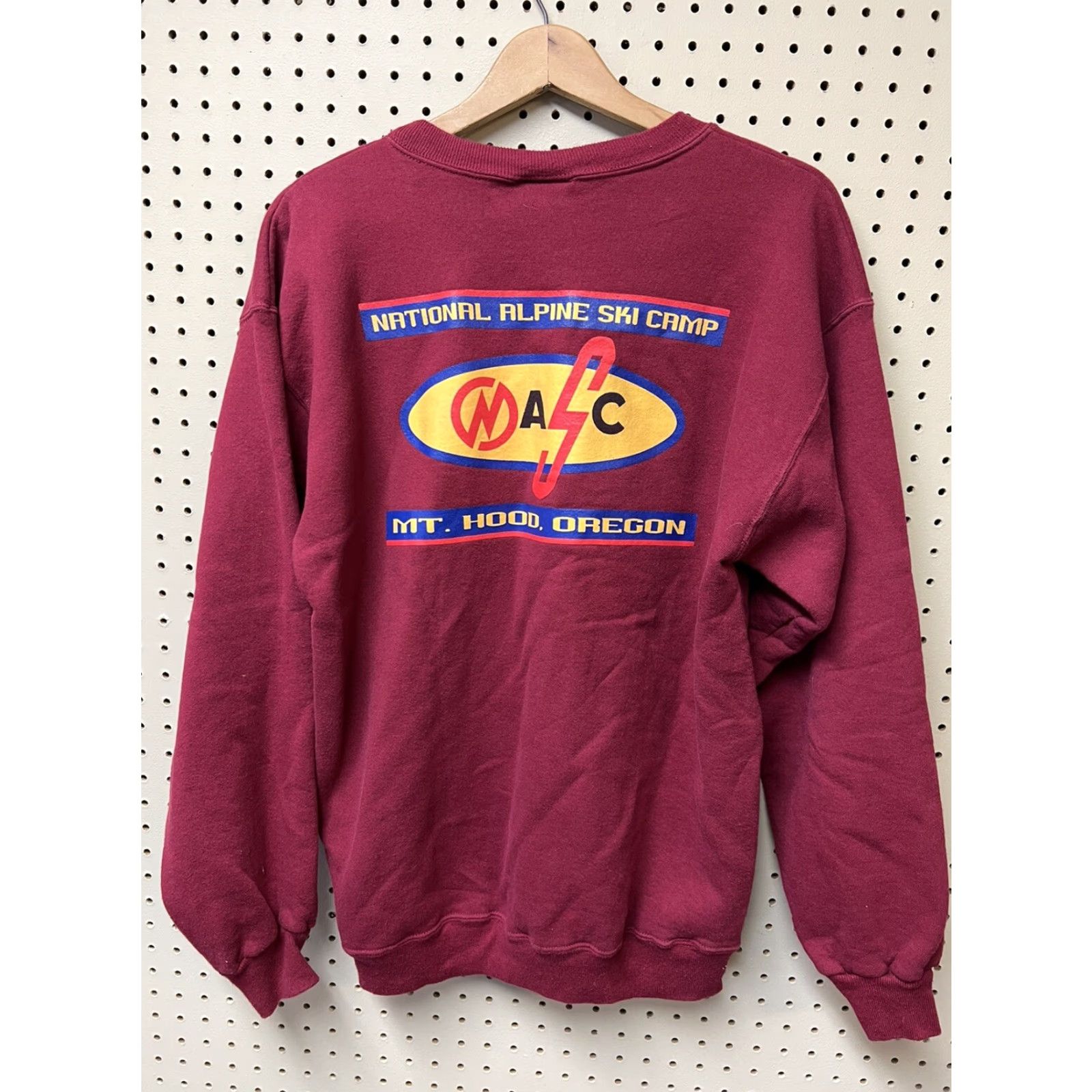 Vintage VINTAGE National Alpine Ski Camp Mt. Hood Oregon Sweatshirt Red Crew Neck Medium Ladies? Unsure Size US M / EU 48-50 / 2 - 2 Thumbnail