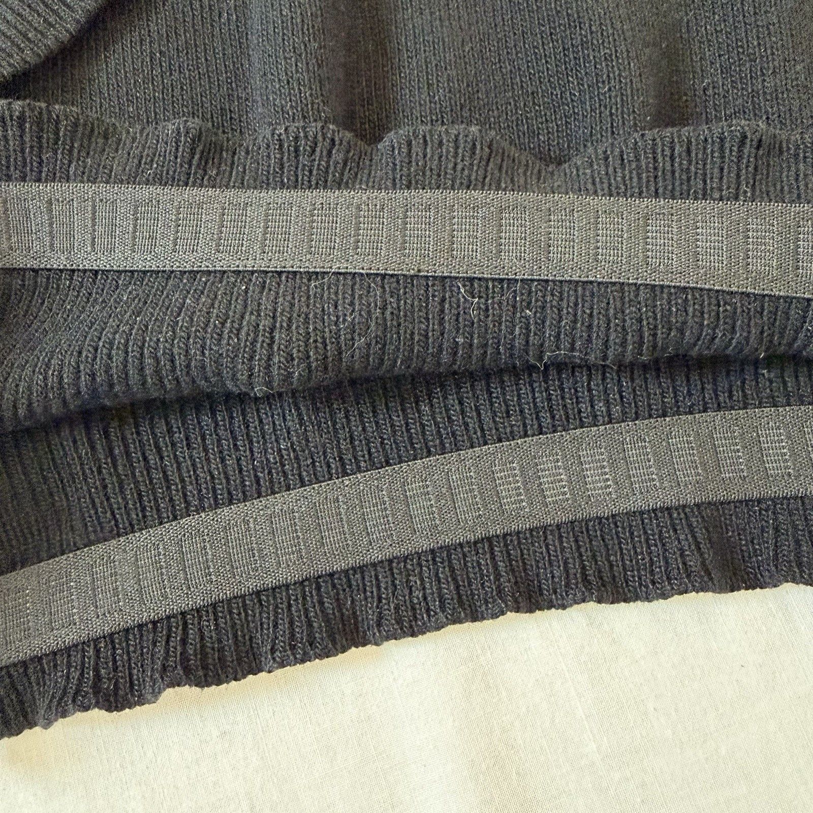 N.Peal N Peal 100% Cashmere Black V Neck Sweater Unisex Size US XL / EU 56 / 4 - 11 Thumbnail