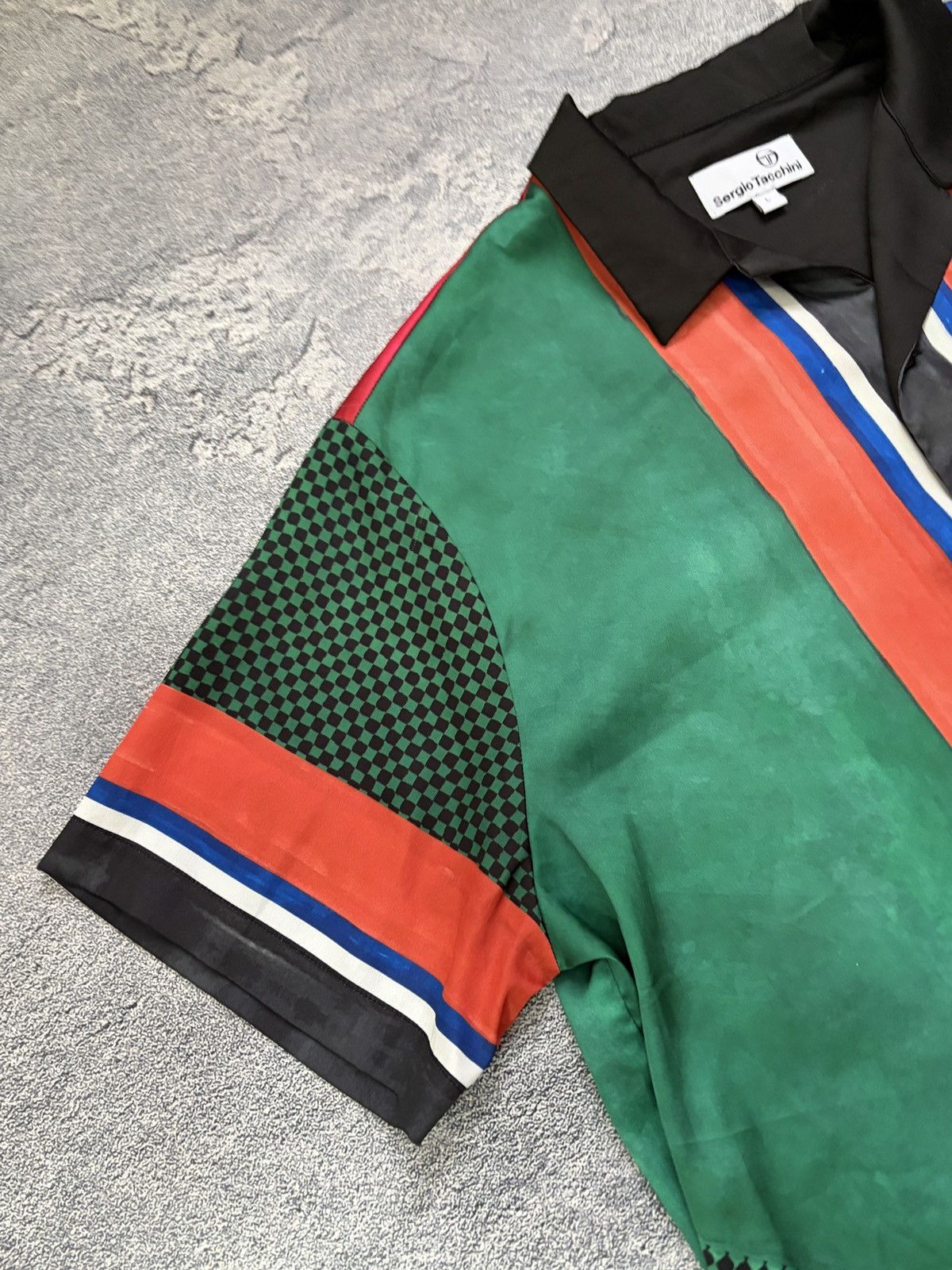 Sergio Tacchini Sergio Tacchini Camp Collar Shirt Colorblock Geometric Print Size US L / EU 52-54 / 3 - 6 Thumbnail