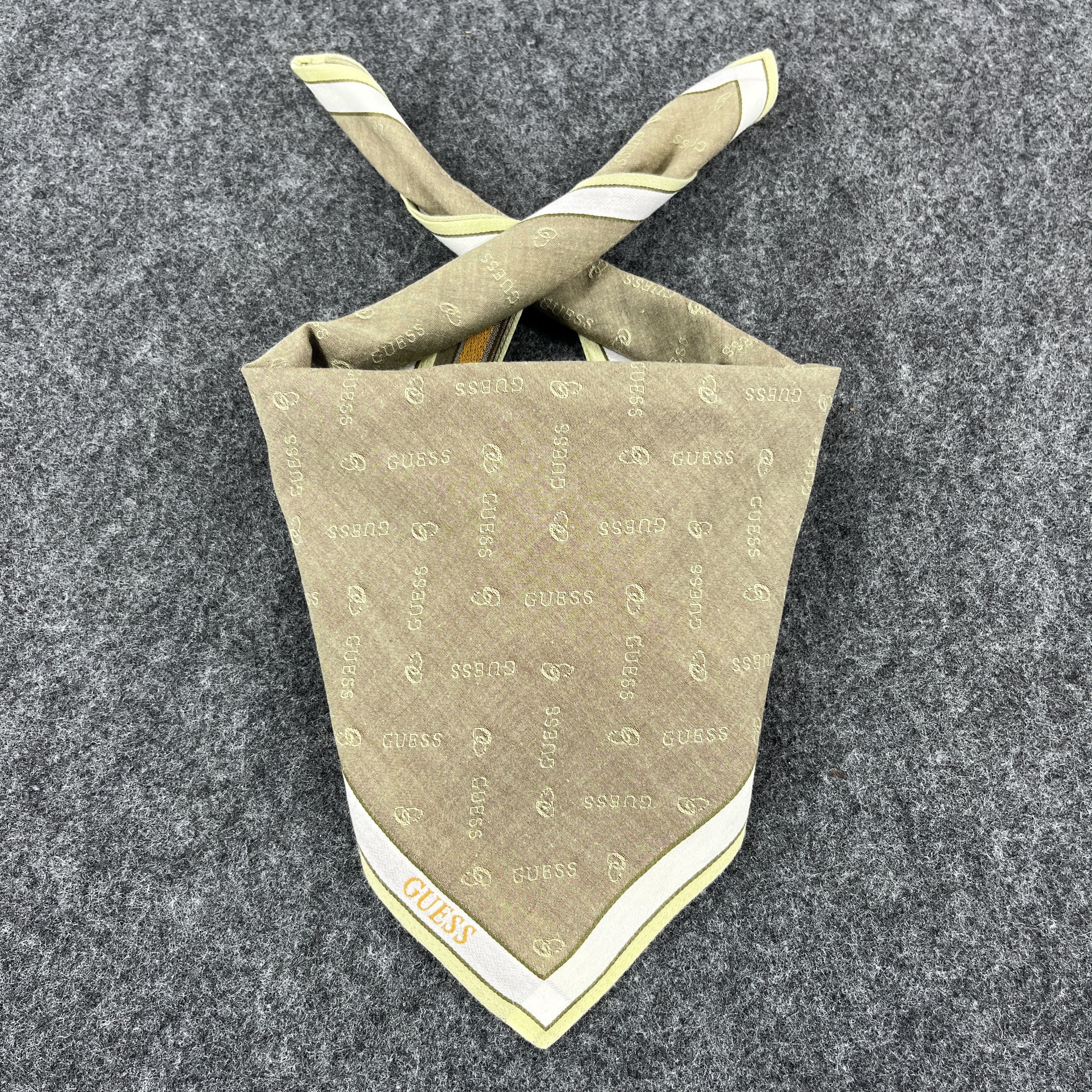 Guess Guess Handkerchief / Bandana / Neckerchief B353 Size ONE SIZE - 1 Thumbnail