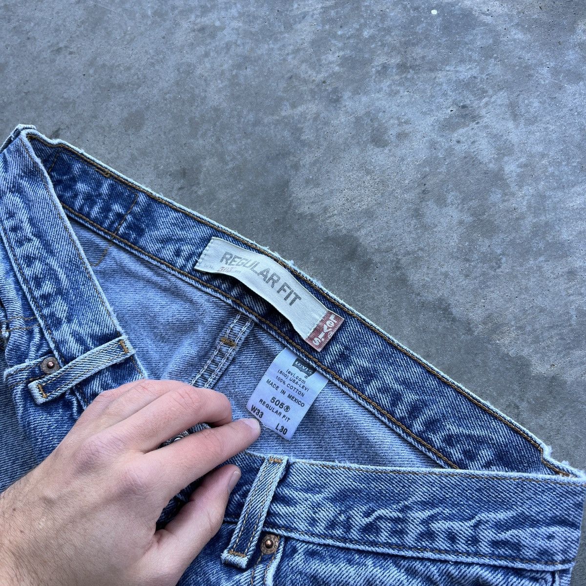 2000s Levi’s 505 Distressed Jeans