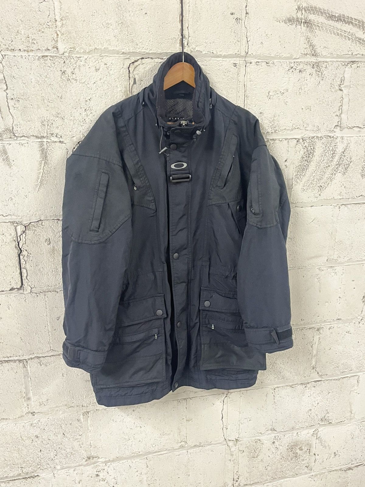 Oakley Oakley software rare 90s gorpcore utility jacket hype Size US L / EU 52-54 / 3 - 4 Thumbnail