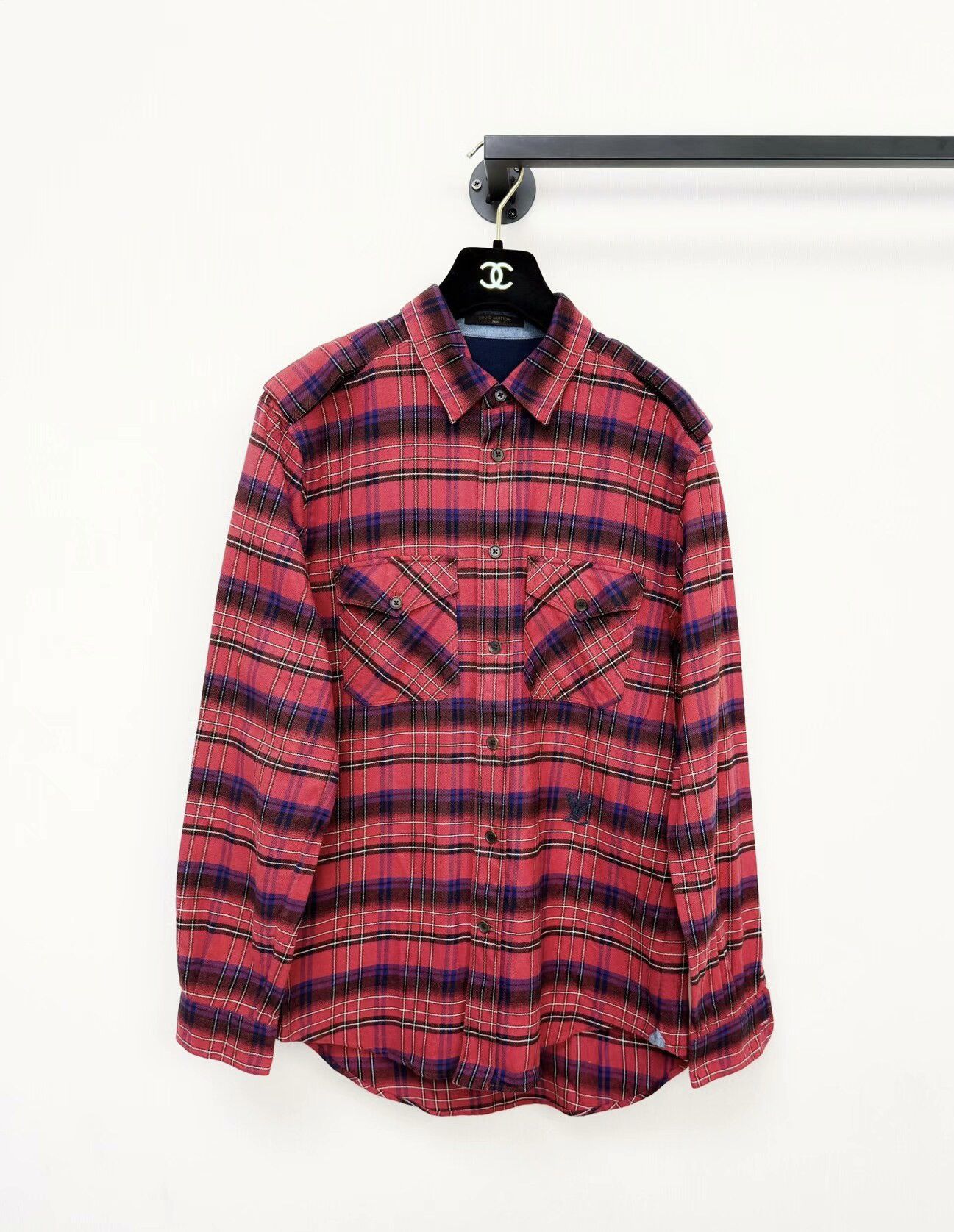 Louis Vuitton Louis Vuitton LV shirt Size M / US 6-8 / IT 42-44 - 1 Thumbnail