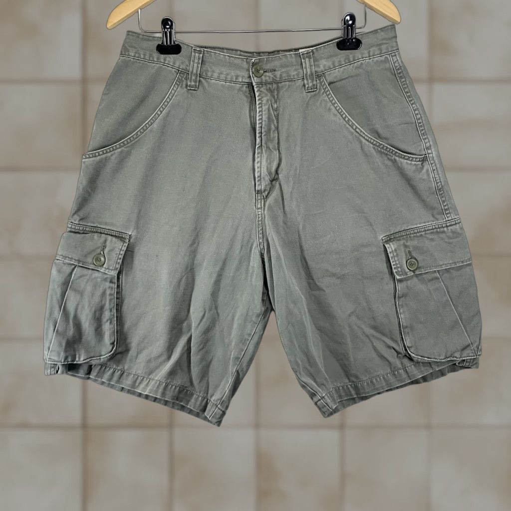 Vintage VINTAGE Union Bay Shorts Men 34 Cargo Cargo Shorts 90s Grunge Skater Wide Leg Green Size US 34 / EU 50 - 1 Thumbnail