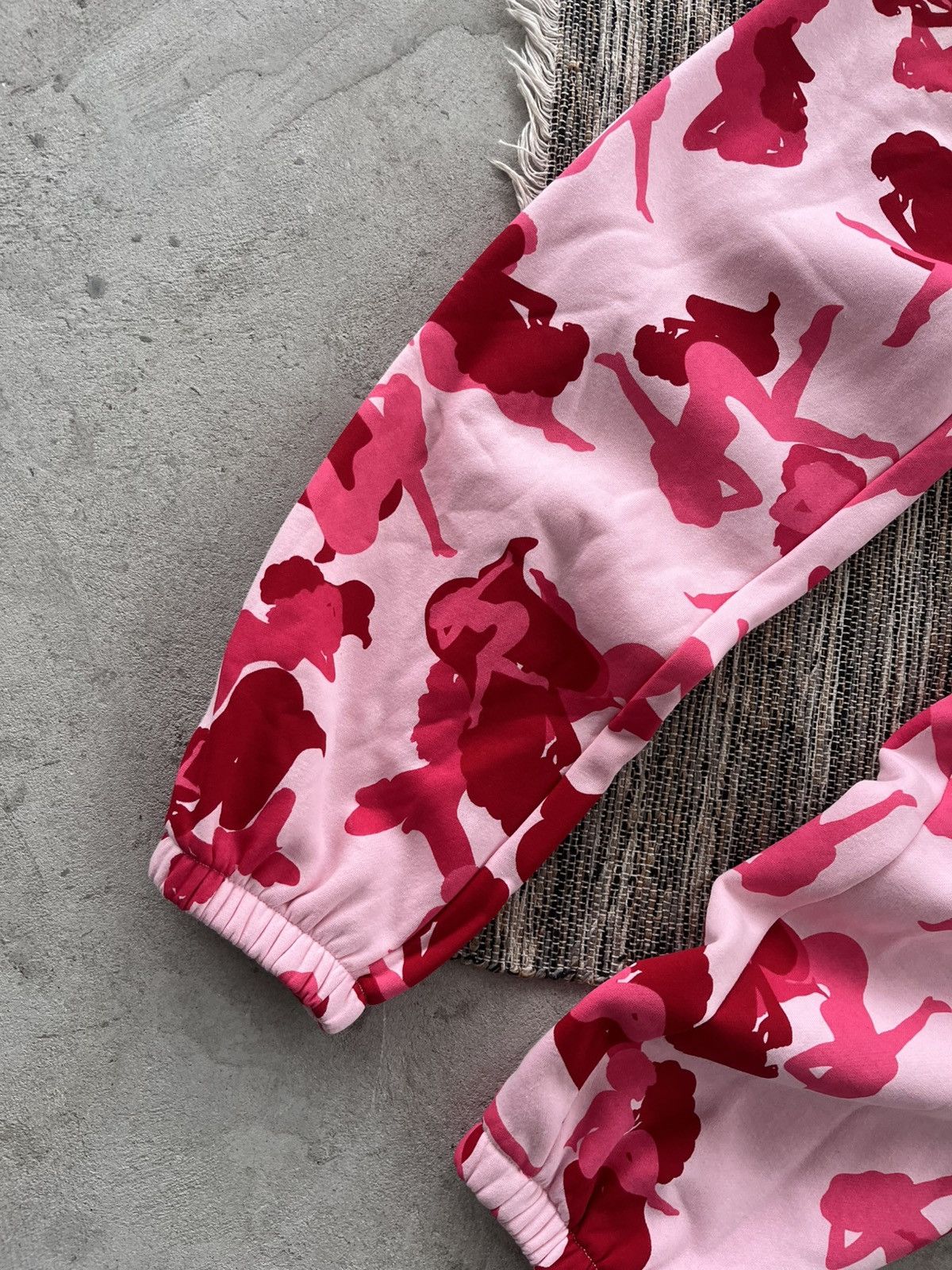 Named Collective Hype Named Collective Unrealistic Pink camouflage Sweatpants Size US 32 / EU 48 - 7 Thumbnail