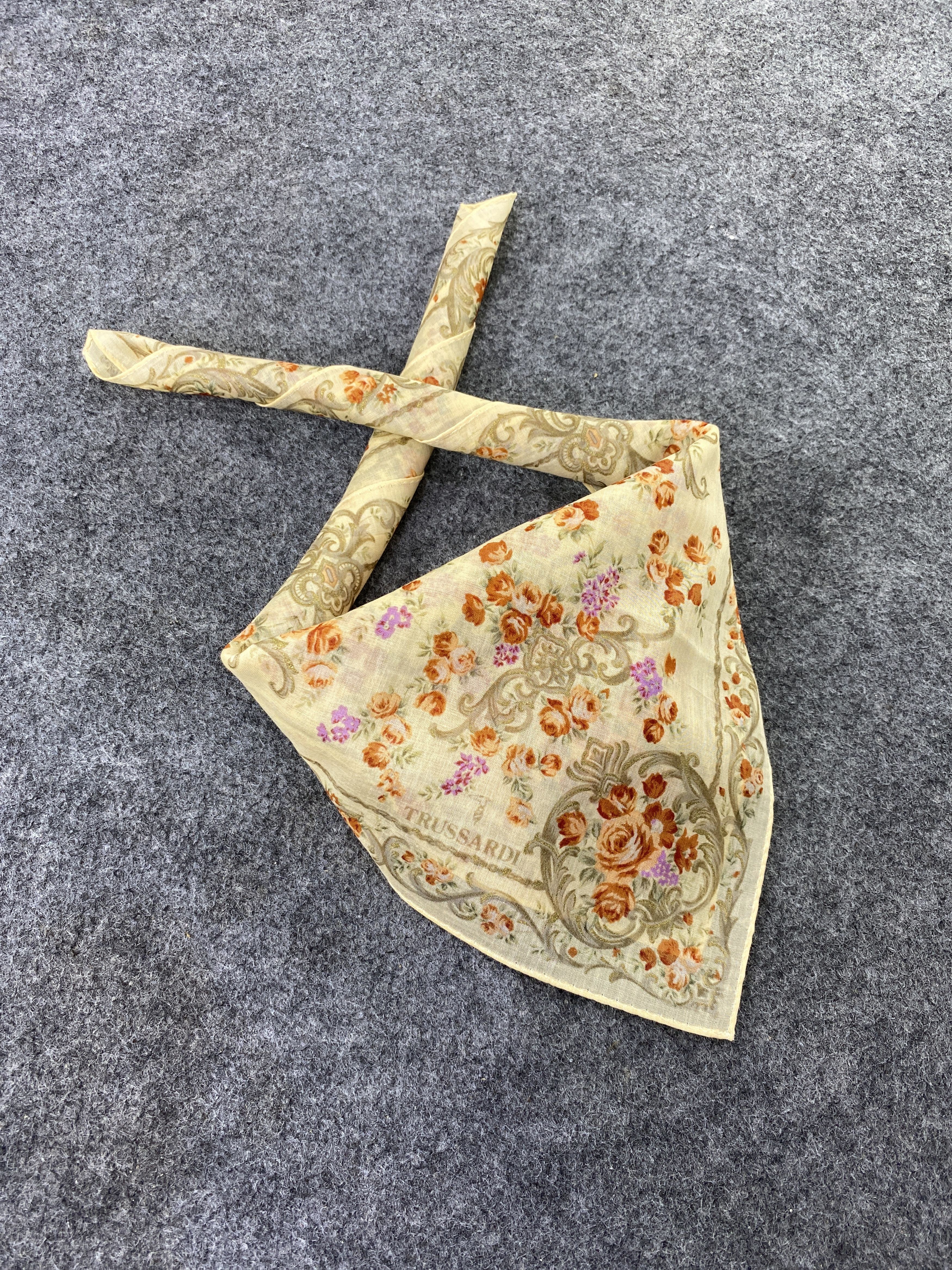 Trussardi × Vintage Trussardi Handkerchief / Bandana / Neckerchief-B196 Size ONE SIZE - 1 Thumbnail