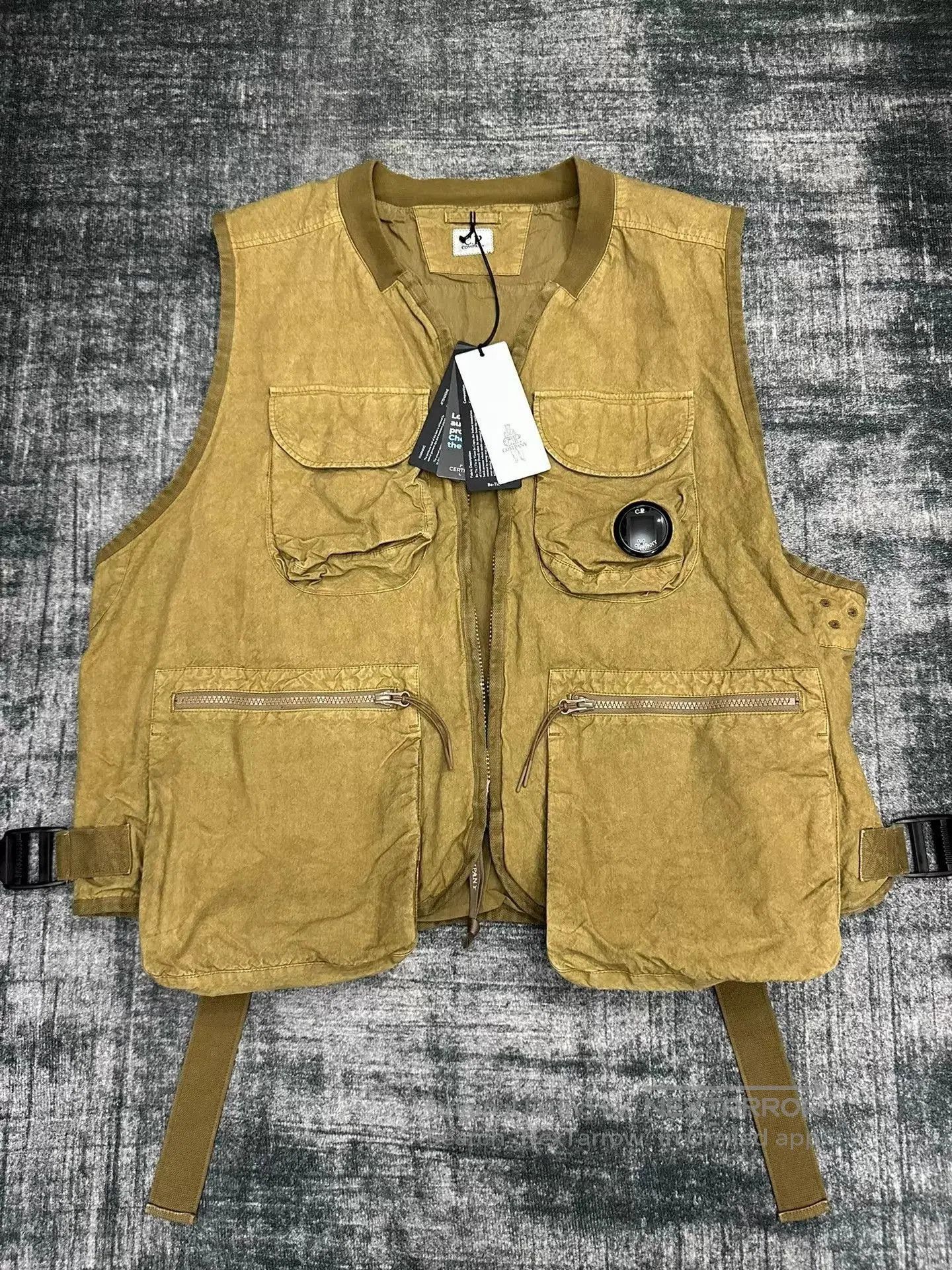 C.P. Company Yellow Multi-Pocket Utility Vest. Size US XXL / EU 58 / 5 - 1 Thumbnail
