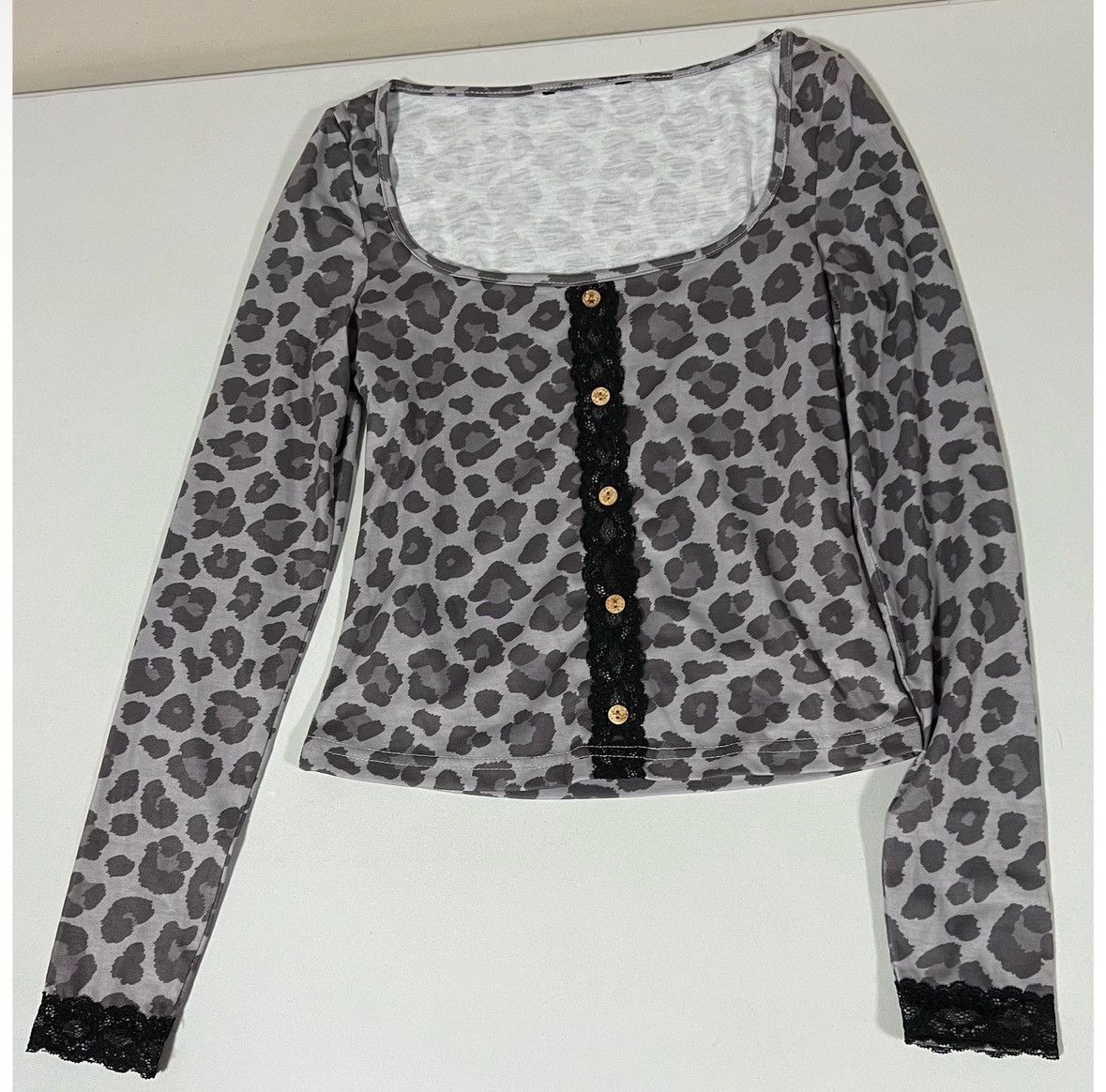 Japanese Brand Gray Cheetah Leopard Print Long Sleeve Shirt Top Blouse XS 🖤 Size XS / US 0-2 / IT 36-38 - 2 Thumbnail