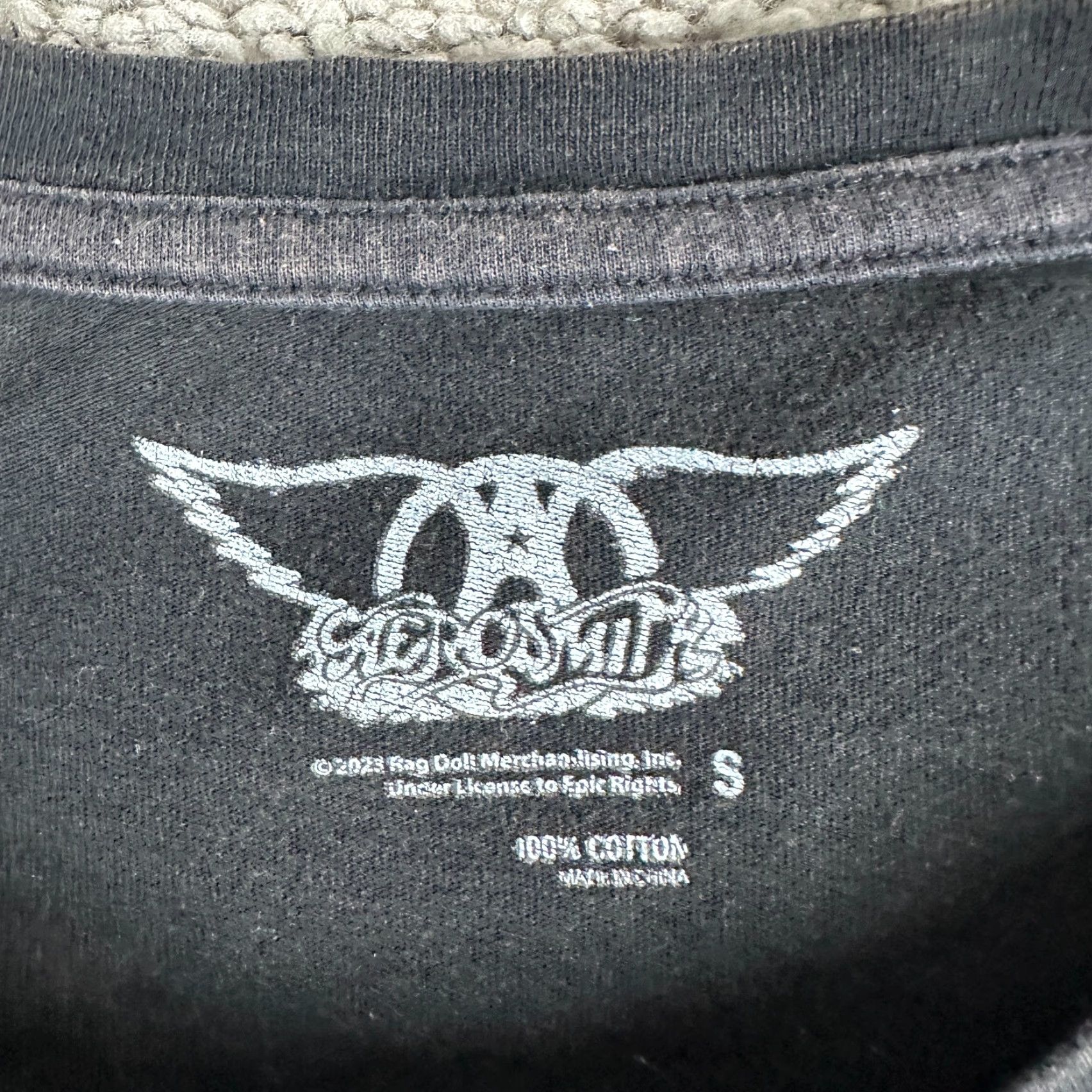 Aerosmith Aerosmith Shirt Womens Small Black Blue Deuces Are Wild Music Short Sleeve Shirt Womens Small Black Color Black Size S / US 4 / IT 40 - 5 Thumbnail