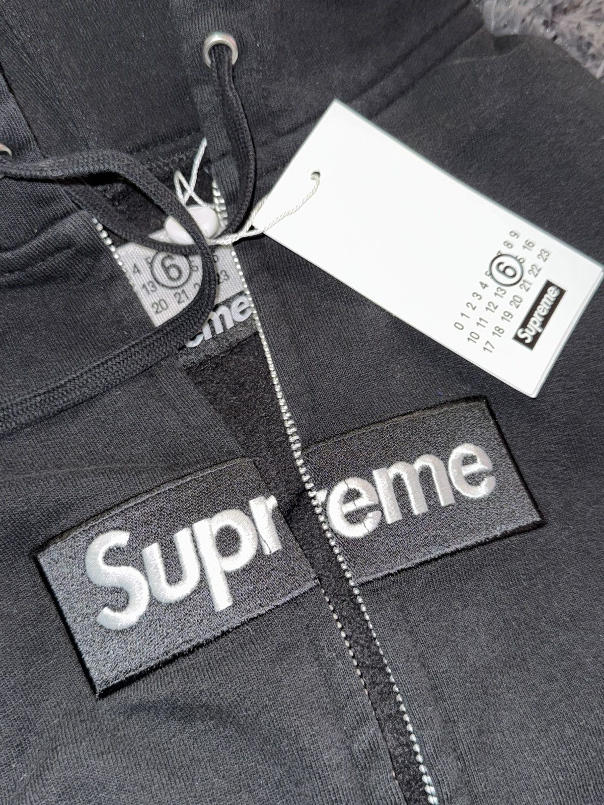 MM6 Supreme MM6 Maison Margiela Box Logo Zip Up Size US L / EU 52-54 / 3 - 1 Thumbnail