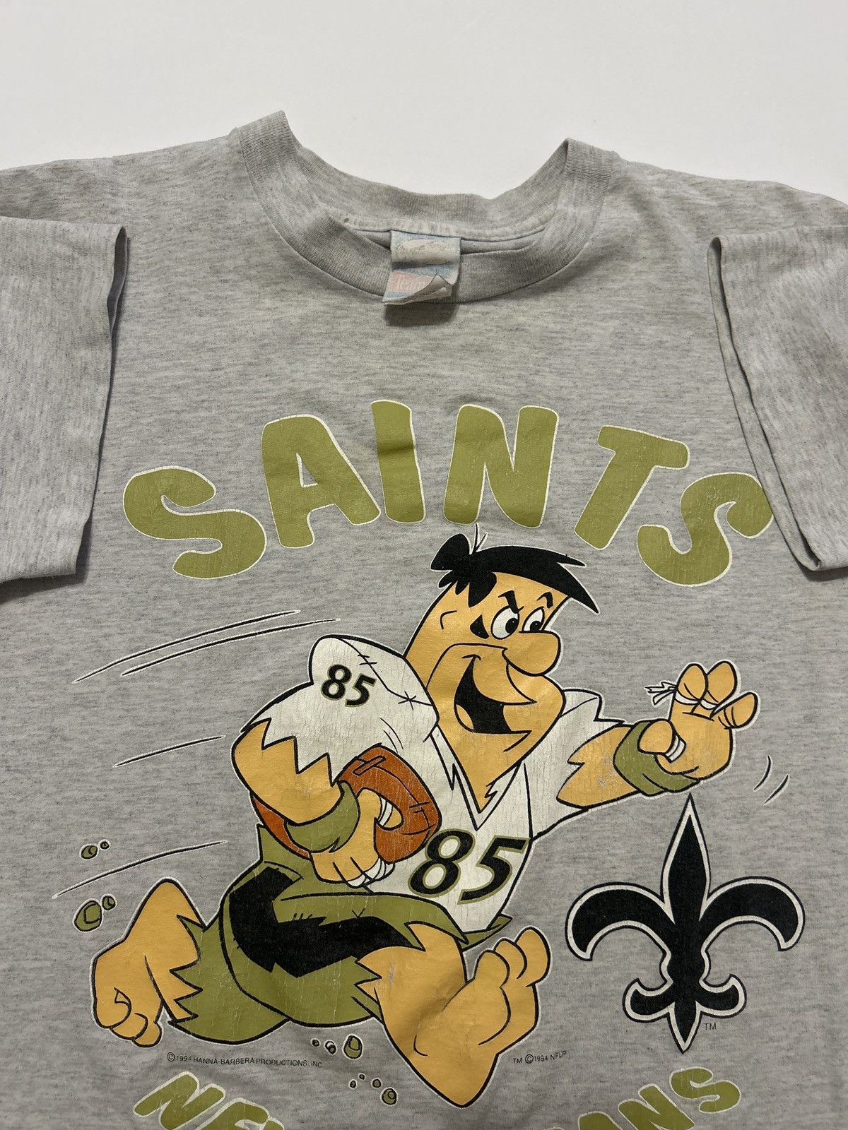 NFL Vintage 1994 New Orleans Saints Fred Flintstone NFL T- Shirt Size US XL / EU 56 / 4 - 4 Thumbnail