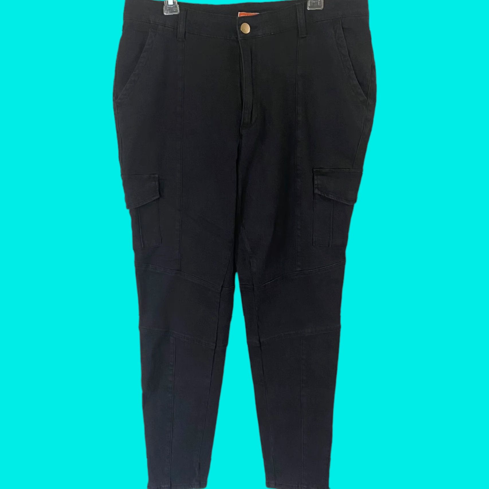 Vintage ModCloth Portland Skinny Utility Cargo Pants Womens Plus Size 1X Black Ankle-Zip Cargo Pockets 98% Cotton 2% Spandex Zip Fly Womens Plus Size 1X Size 40" / US 18 - 1 Thumbnail