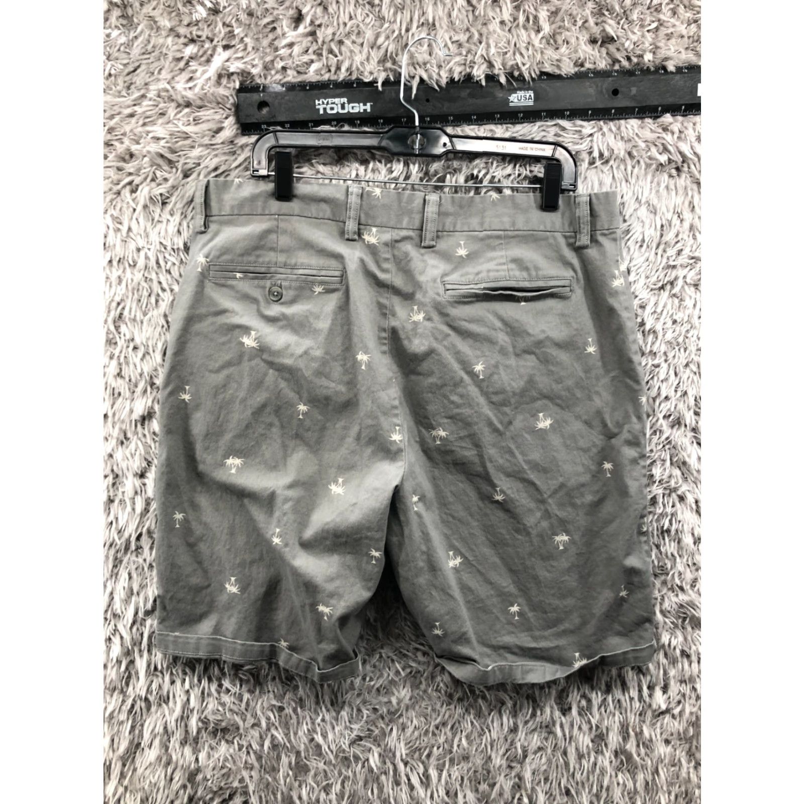 Old Navy Old Navy Slim Bermuda Shorts Mens Size 36 Mid Rise Gray Medium Wash 5-Pocket Logo Size US 36 / EU 52 - 4 Thumbnail