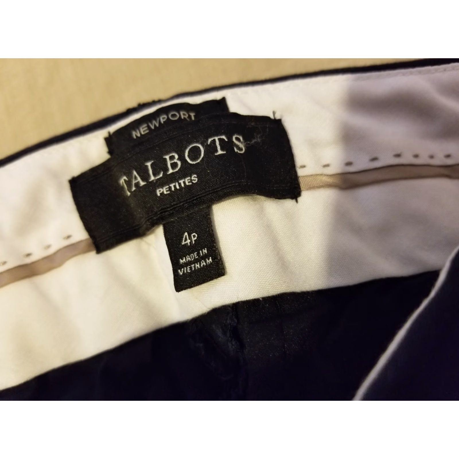 Talbots Womens Talbots Dress Pants 4P Petite Black Khaki Flat Front Straight Size 27" / US 4 / IT 40 - 3 Thumbnail