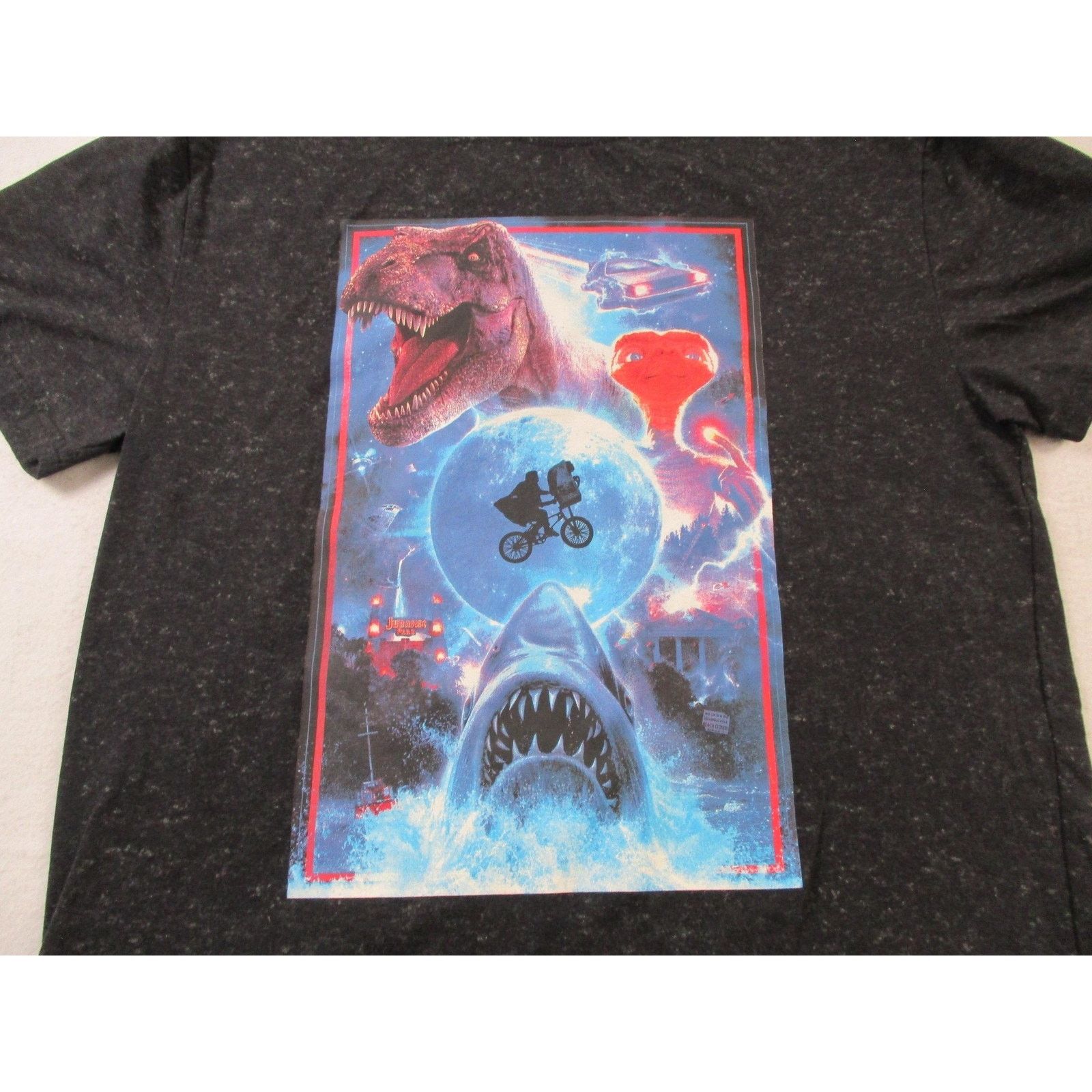 Universal Studios Universal Jaws ET Jurassic Park Back to Future Tee Mens XL Size US XL / EU 56 / 4 - 4 Thumbnail