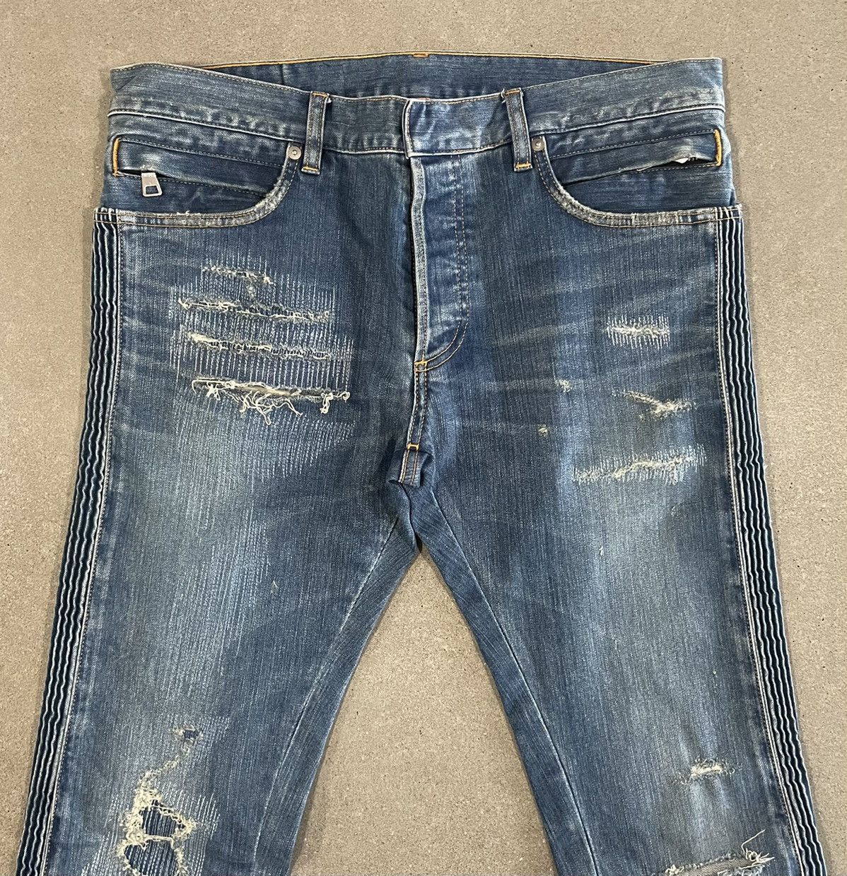Balmain VERY RARE: S/S 2018 Balmain Destroyed Homme Skinny Jeans Size US 32 / EU 48 - 6 Thumbnail