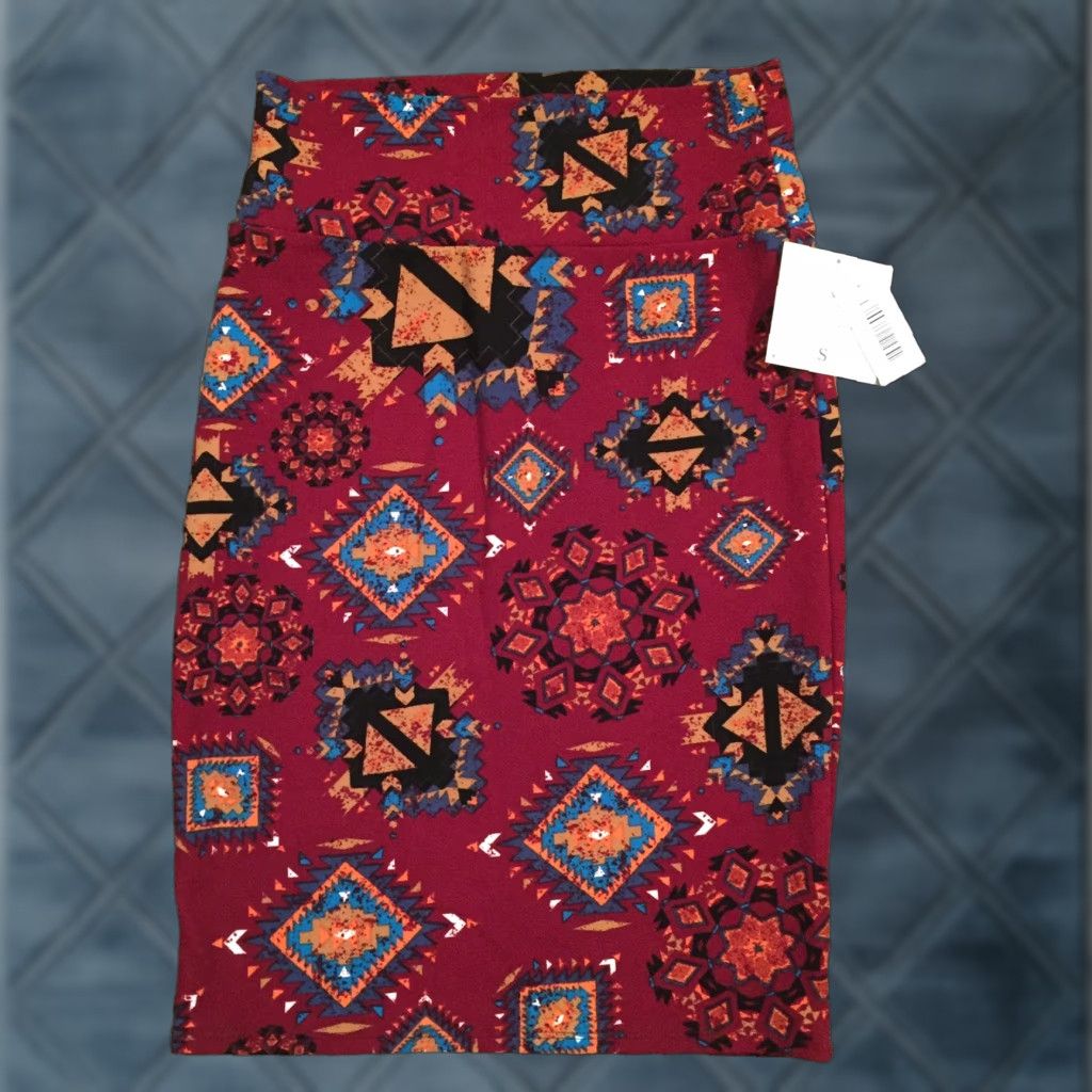 Vintage LuLaRoe Skirt Women Knee Length S Red Geometric Pull On Unlined Knit Polyester Spandex Casual Vintage No Size 28" / US 6 / IT 42 - 1 Thumbnail