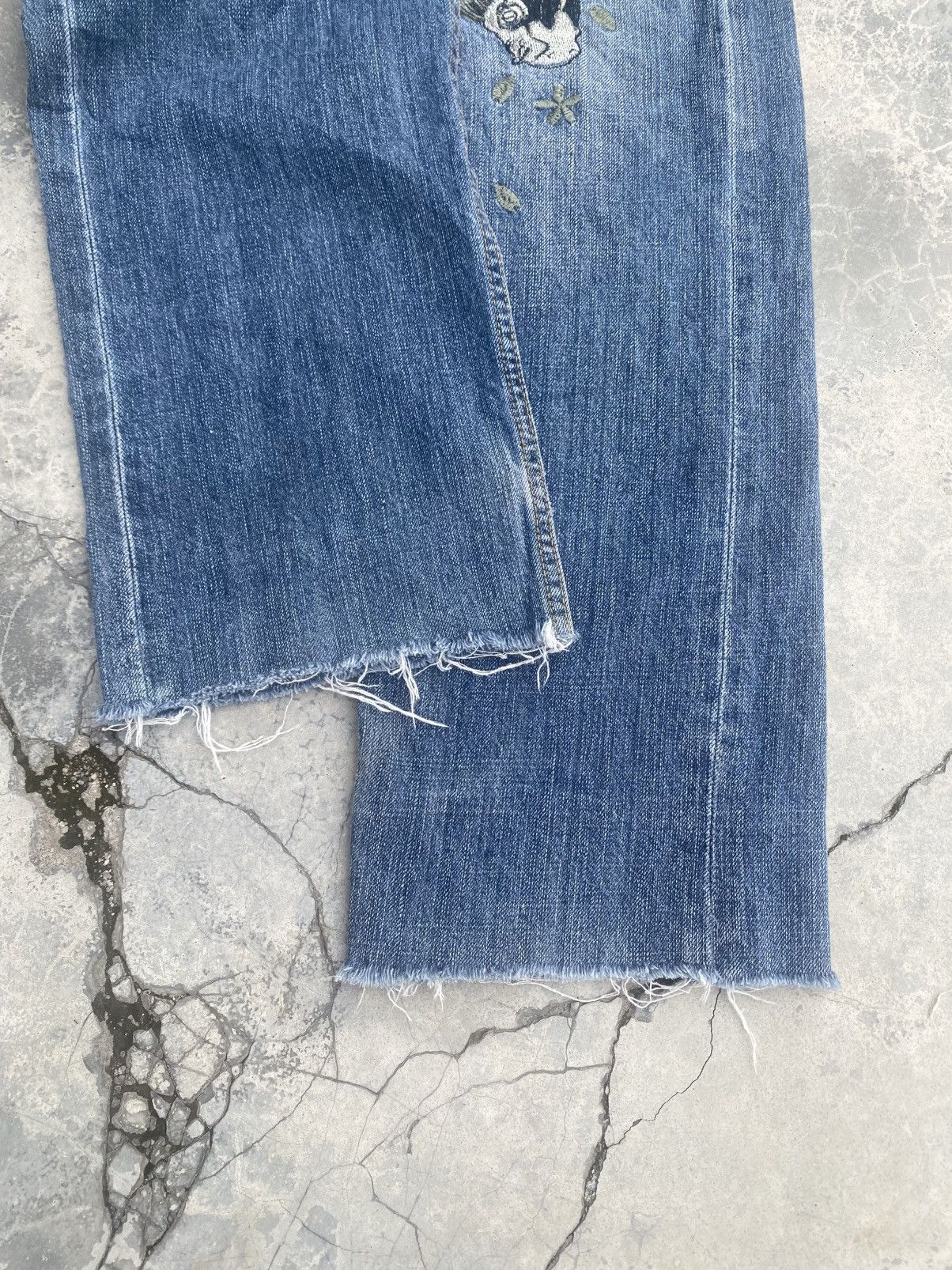 Karakuri Tamashii Vintage JAPAN KOI Distressed Jeans Size US 33 - 11 Thumbnail