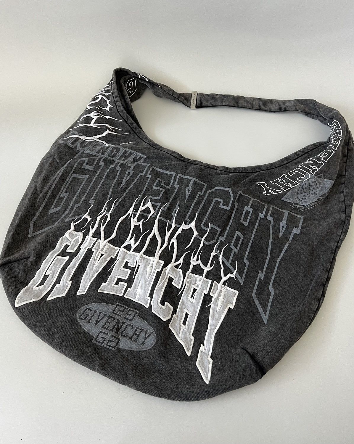 Givenchy Givenchy Gothic Logo Cotton Messenger Bag Size ONE SIZE - 6 Thumbnail