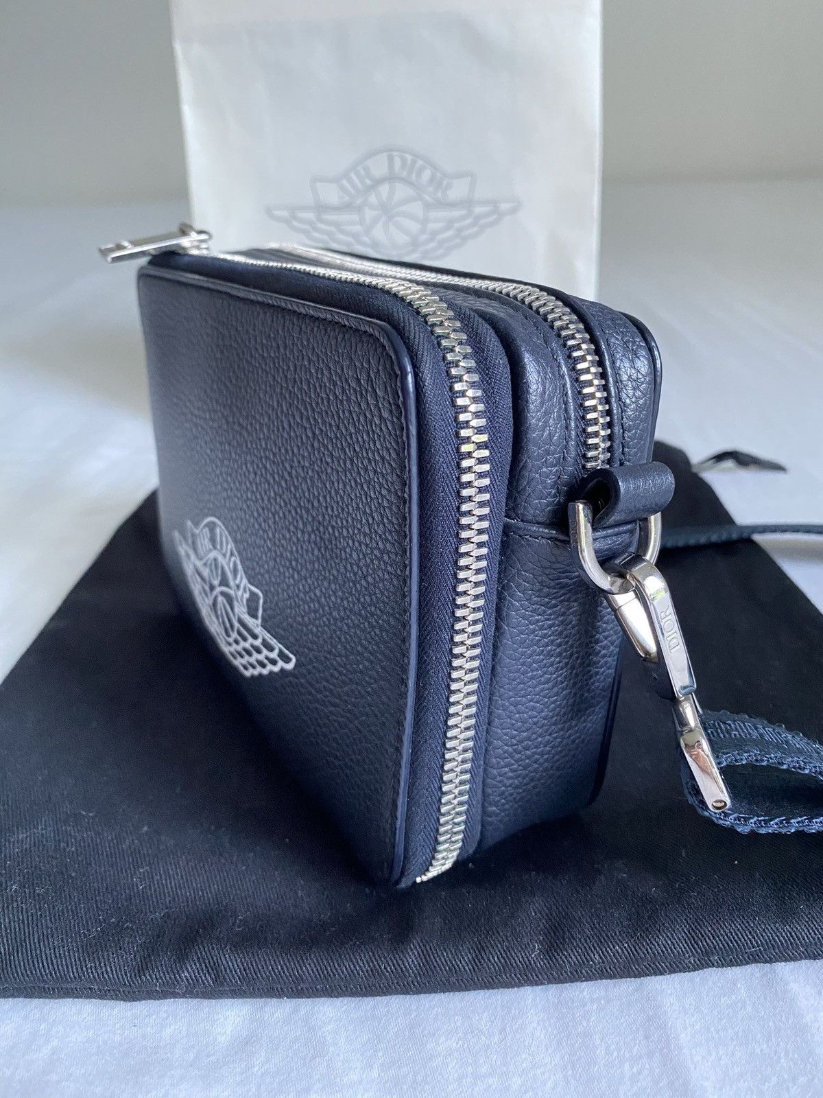 Dior × Jordan Brand Dior x Air Jordan Bag Size ONE SIZE - 3 Thumbnail