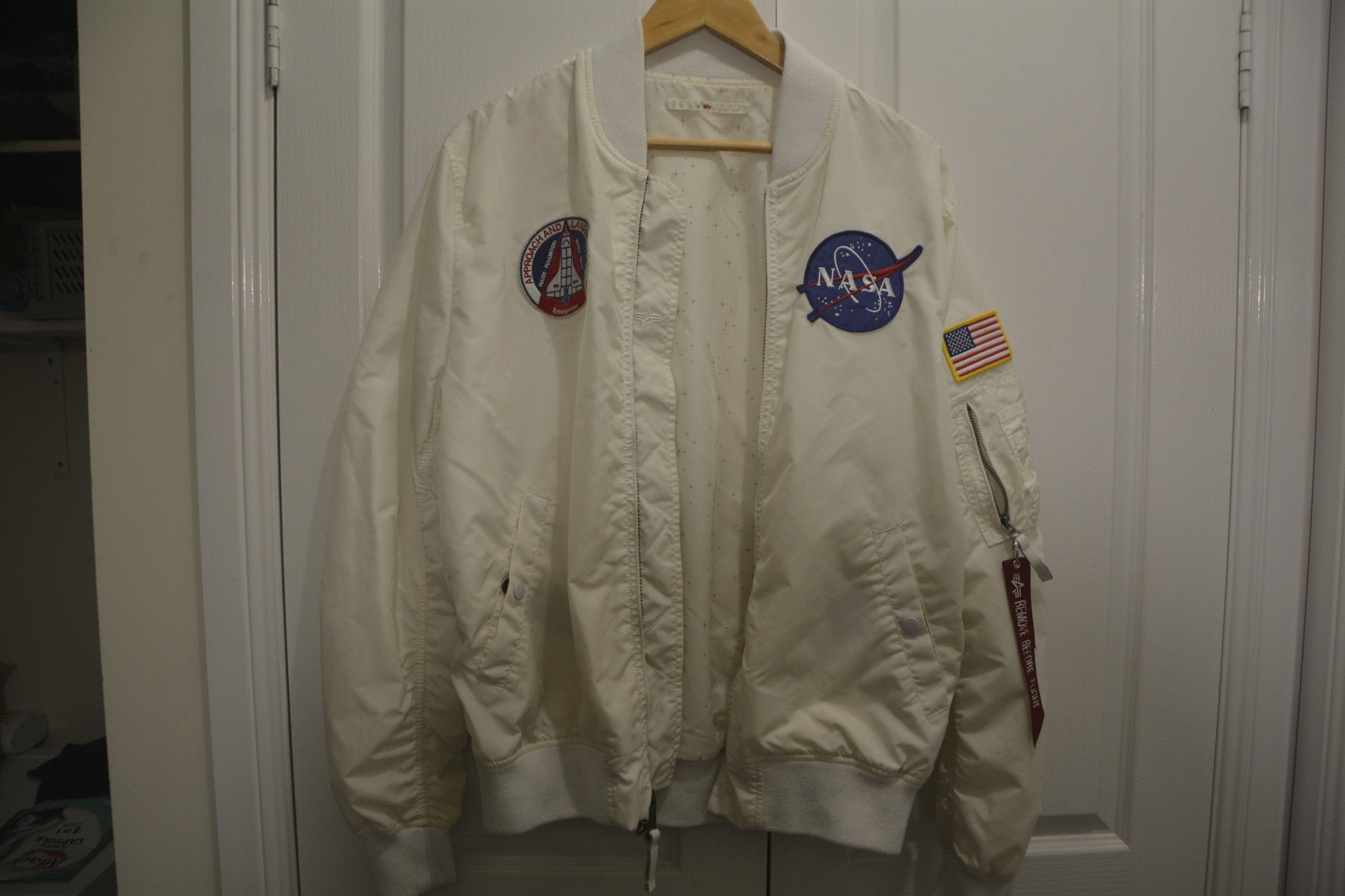 Alpha Industries Alpha Industries NASA MA-1 Flight Jacket White Bomber Size US L / EU 52-54 / 3 - 2 Thumbnail